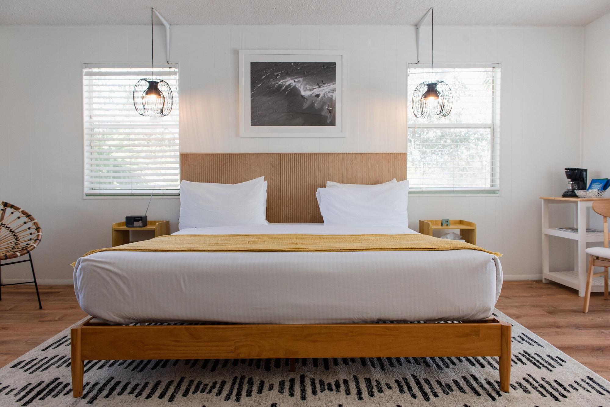 Varios Seaspray Surf Lodge