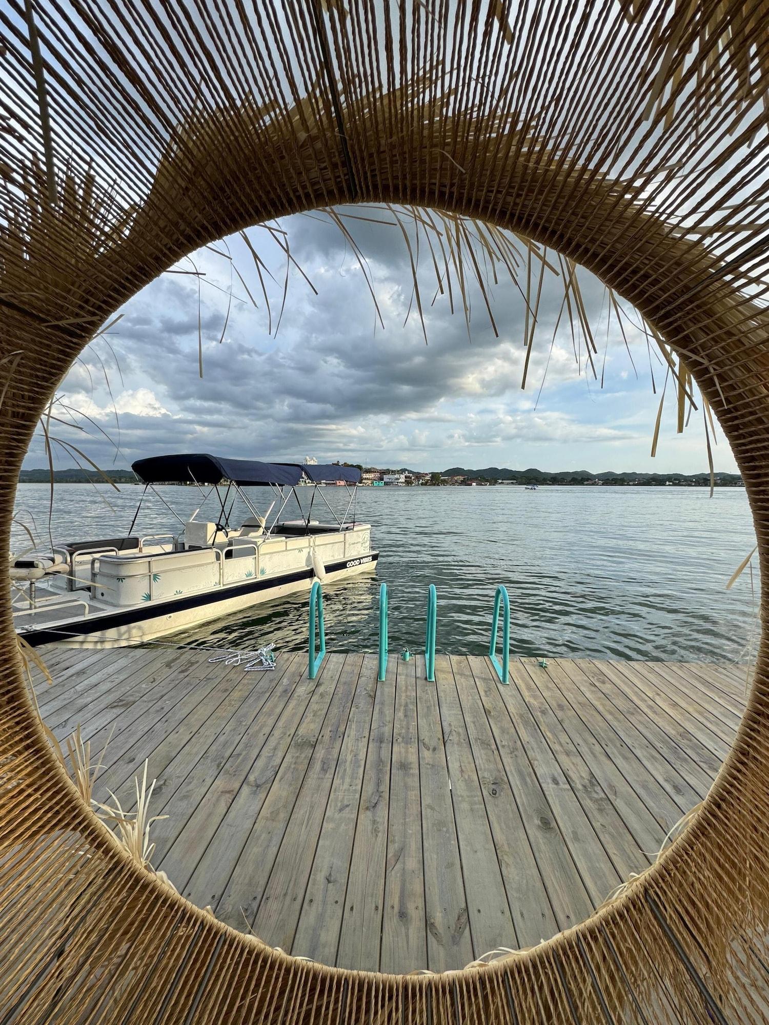 Vista Exterior Adra Hostel Peten