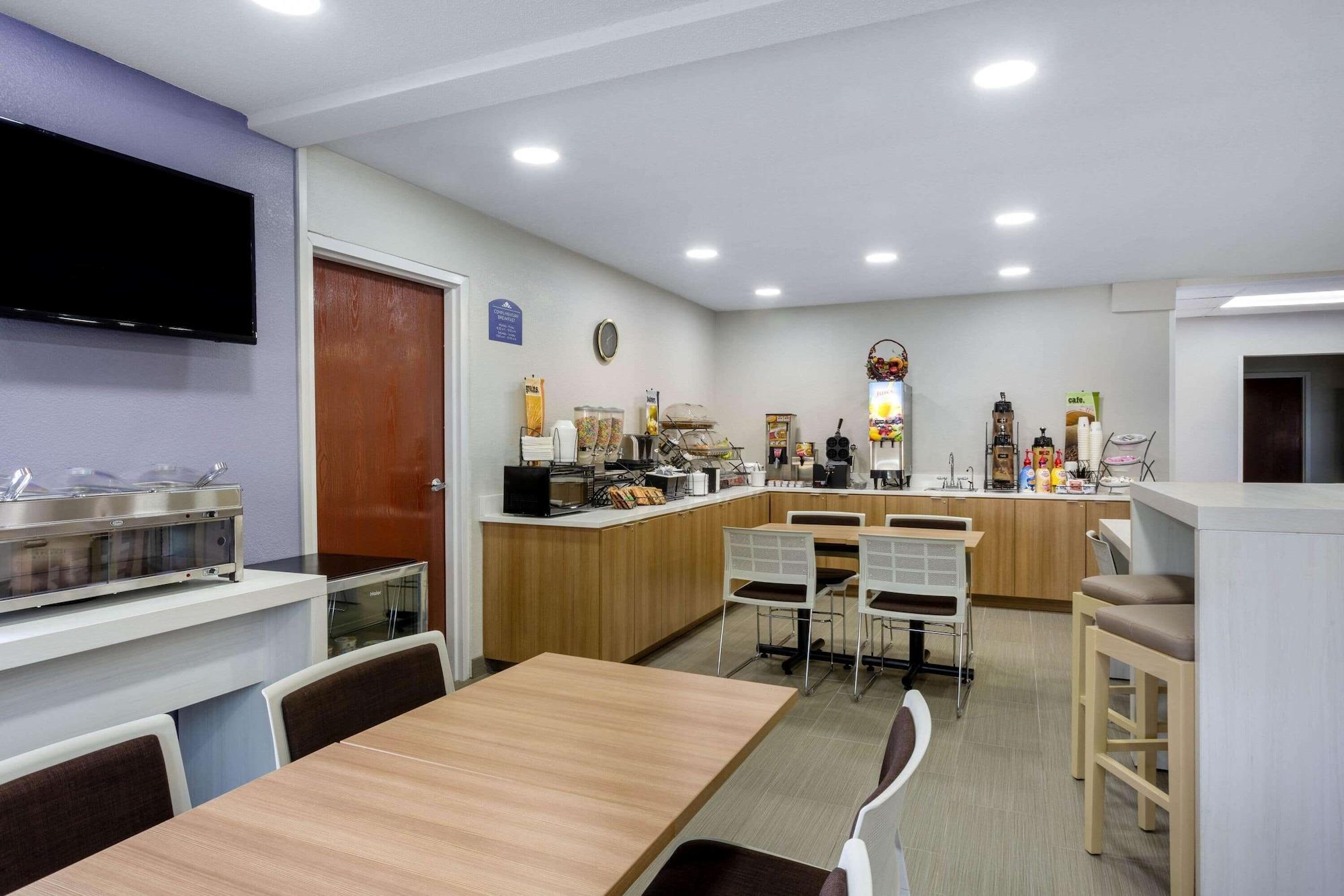 Restaurant Microtel Inn & Suites by Wyndham Burlington