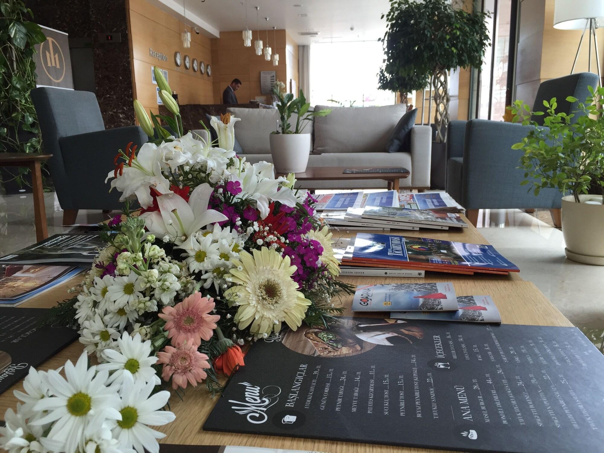 Vista Lobby Masel Hotel