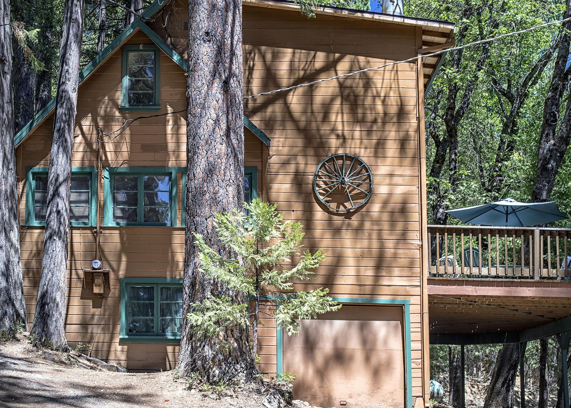 Vista Exterior Lazy Z Resort