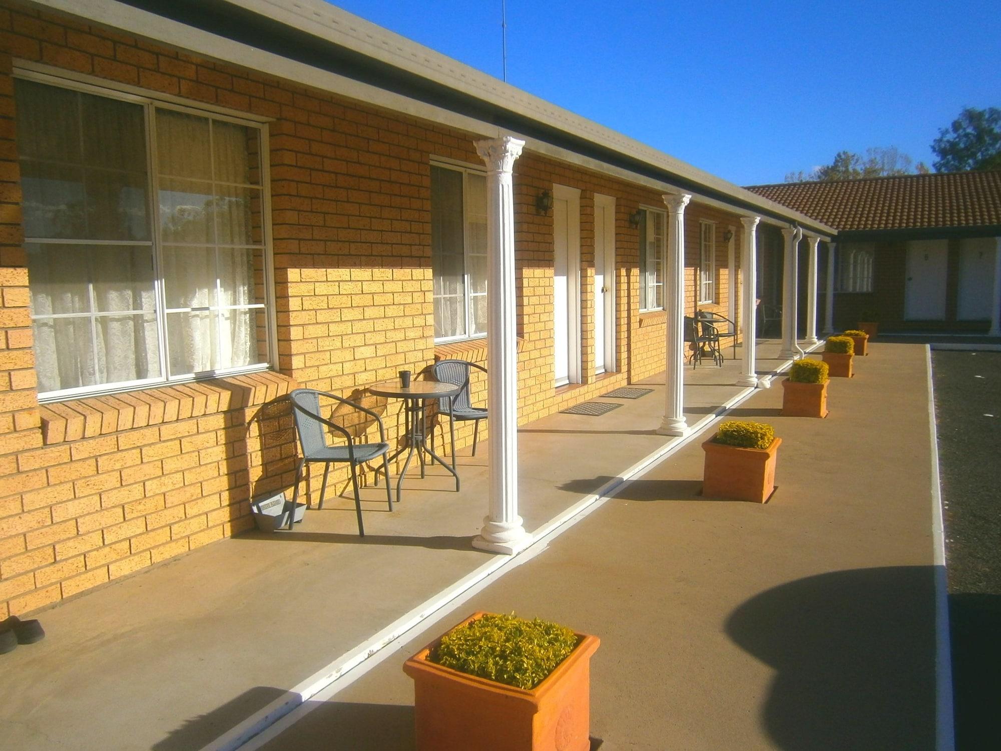 Vista Exterior Aaron Inn Motel