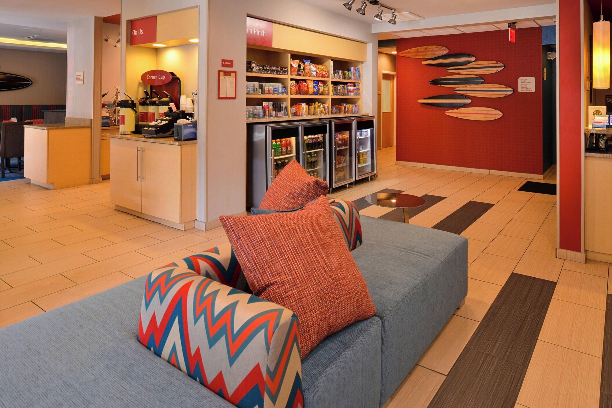 Vista Lobby TownePlace Suites by Marriott Wilmington/Wrightsville Beach