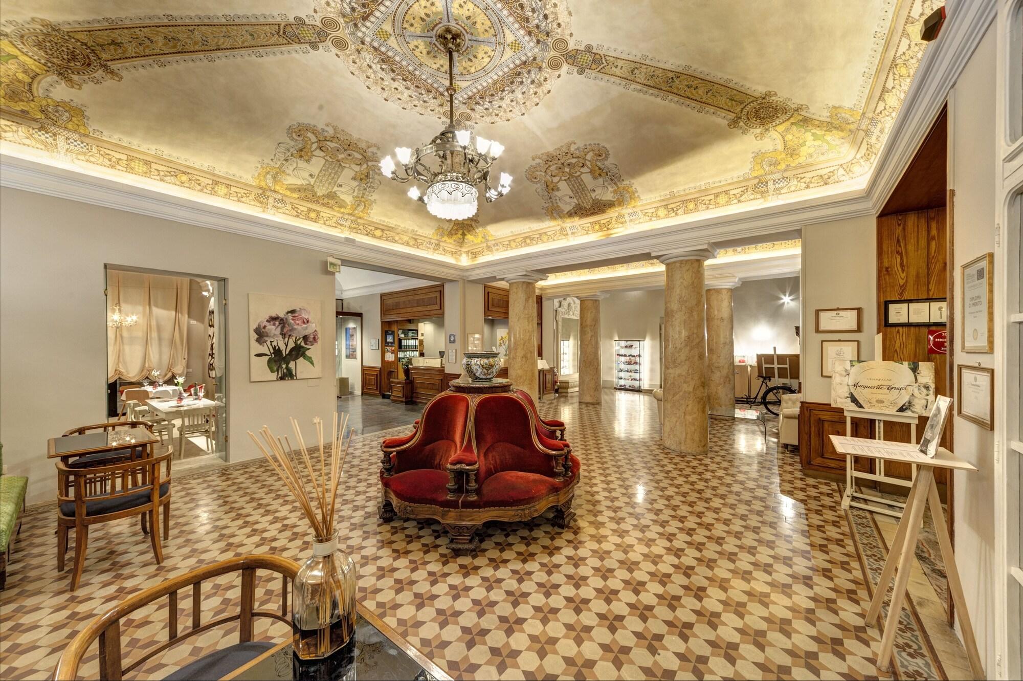 Vista Lobby Vittoria