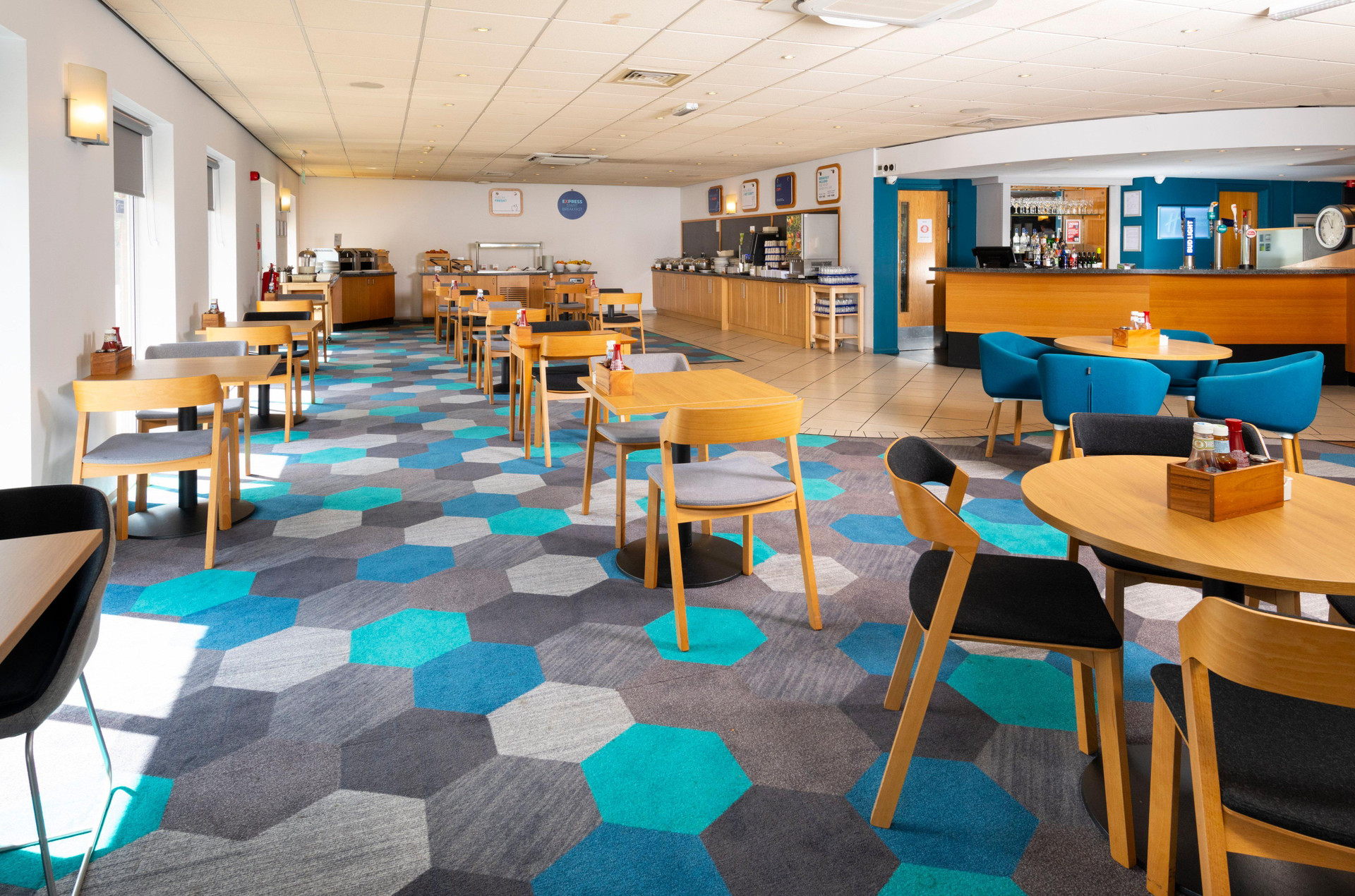 Restaurant Holiday Inn Express Gloucester - South by IHG