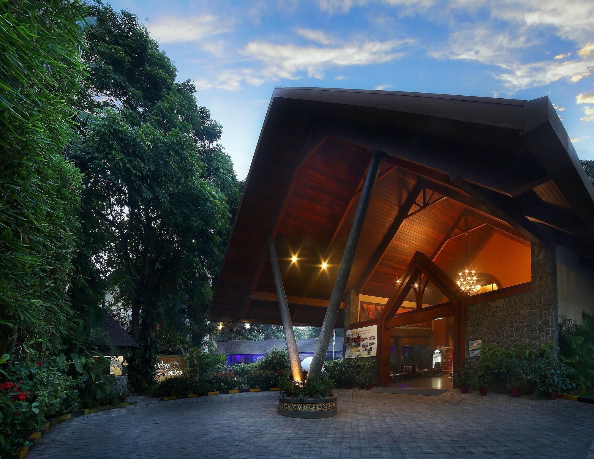 Varios Uday Suites Garden Hotel