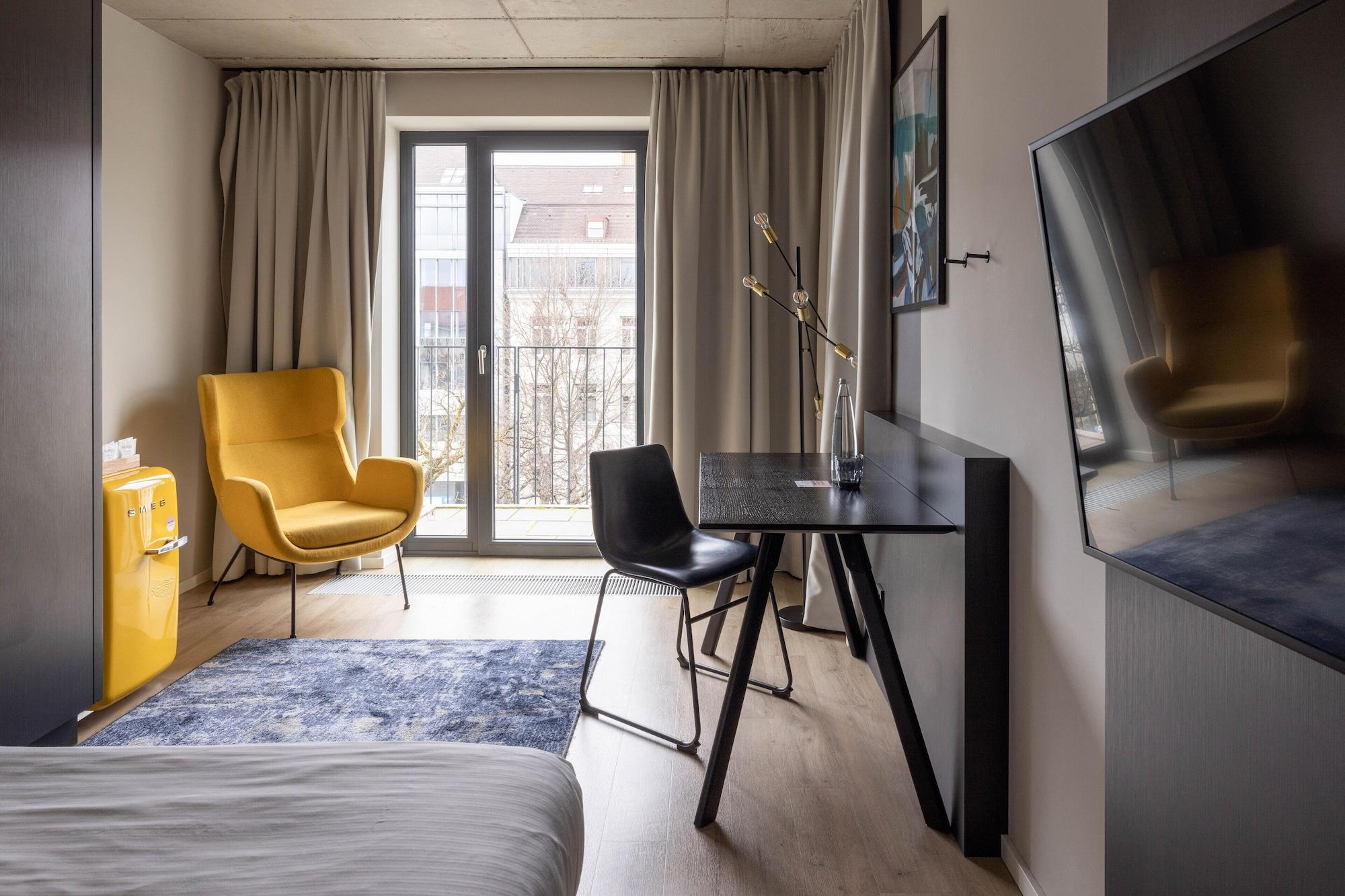 Varios Numa Munich Stark