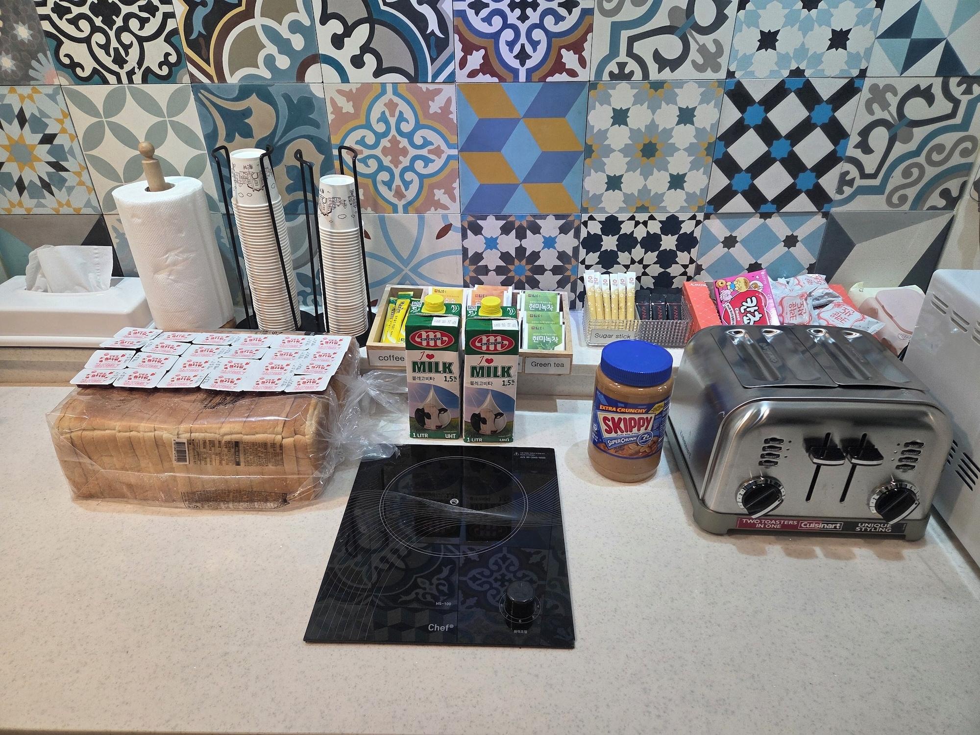 Vista Exterior K-Guesthouse Myeongdong 1