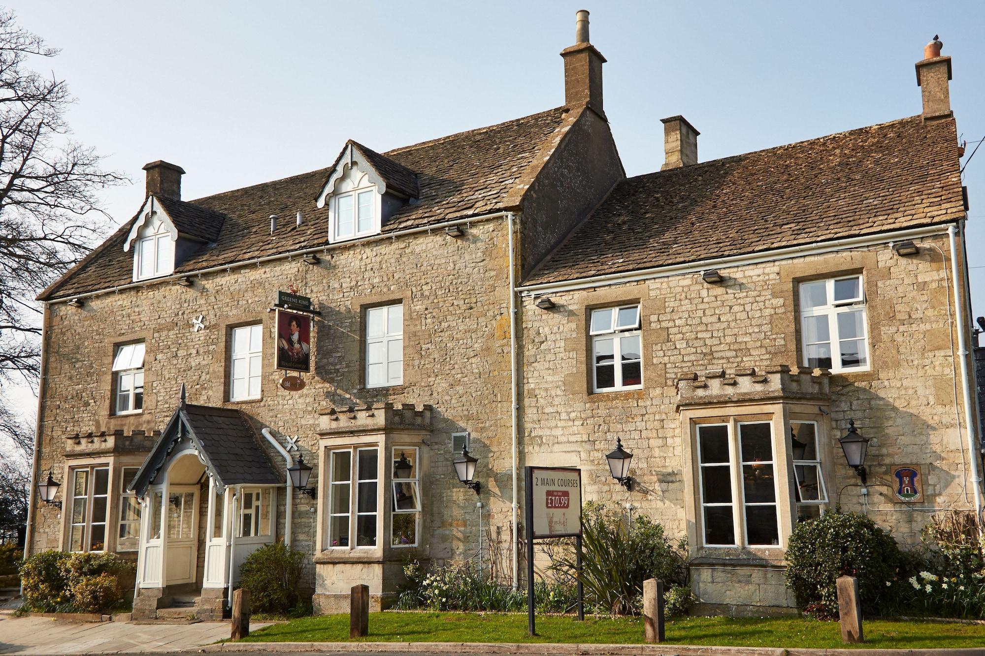 Vista Exterior The Royal George Birdlip by Greene King Inns