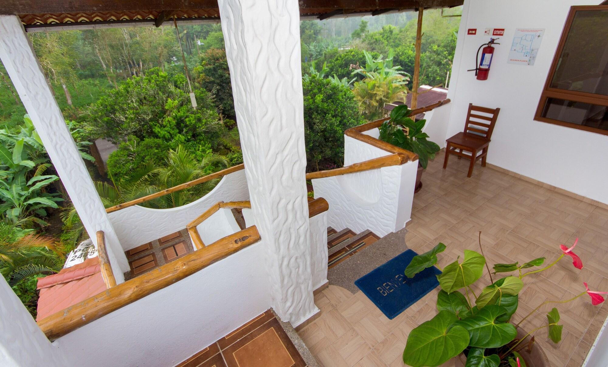 Varios Twin Hotel Galapagos