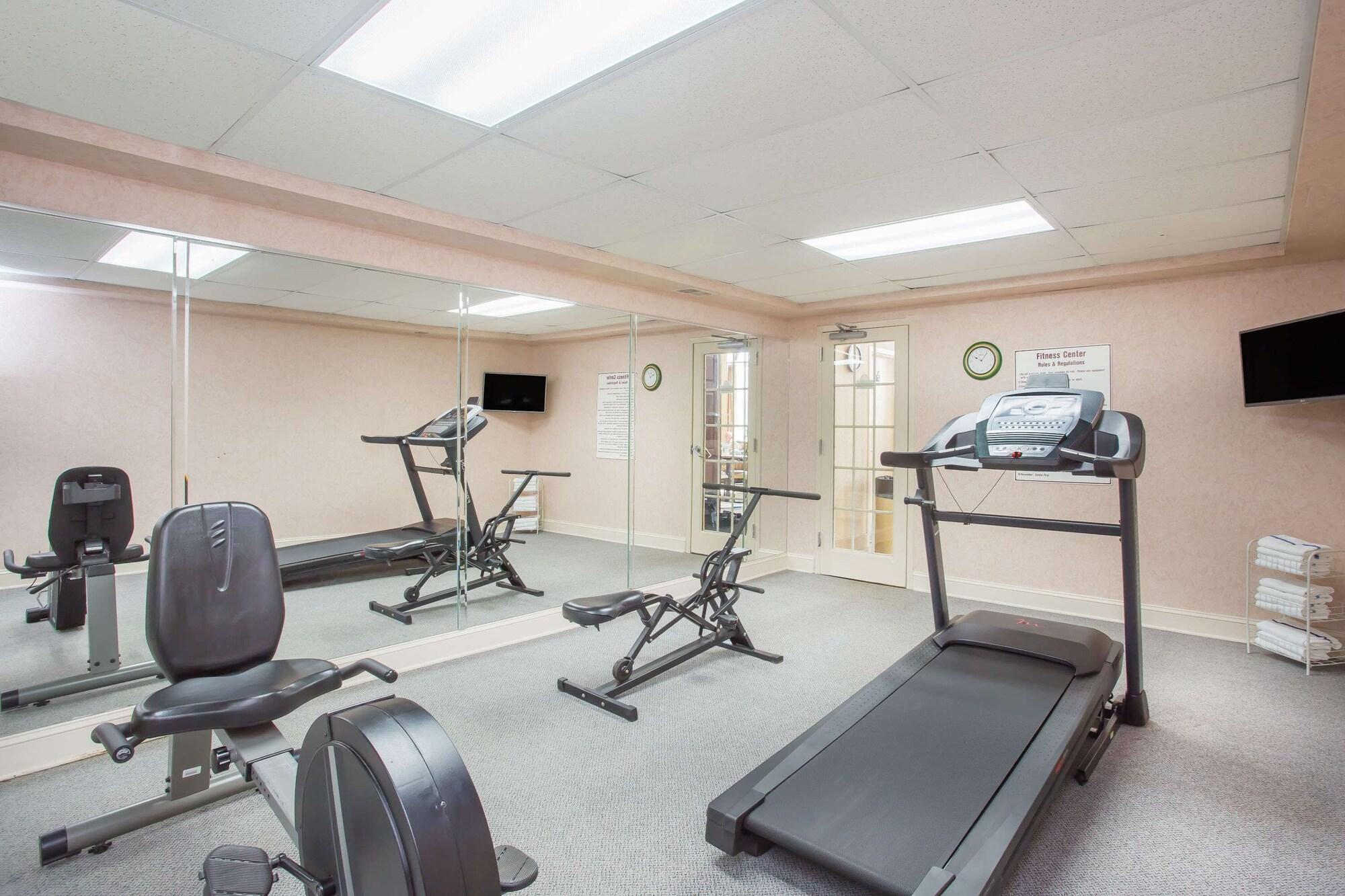 Gimnasio Days Inn & Suites by Wyndham Columbia Airport
