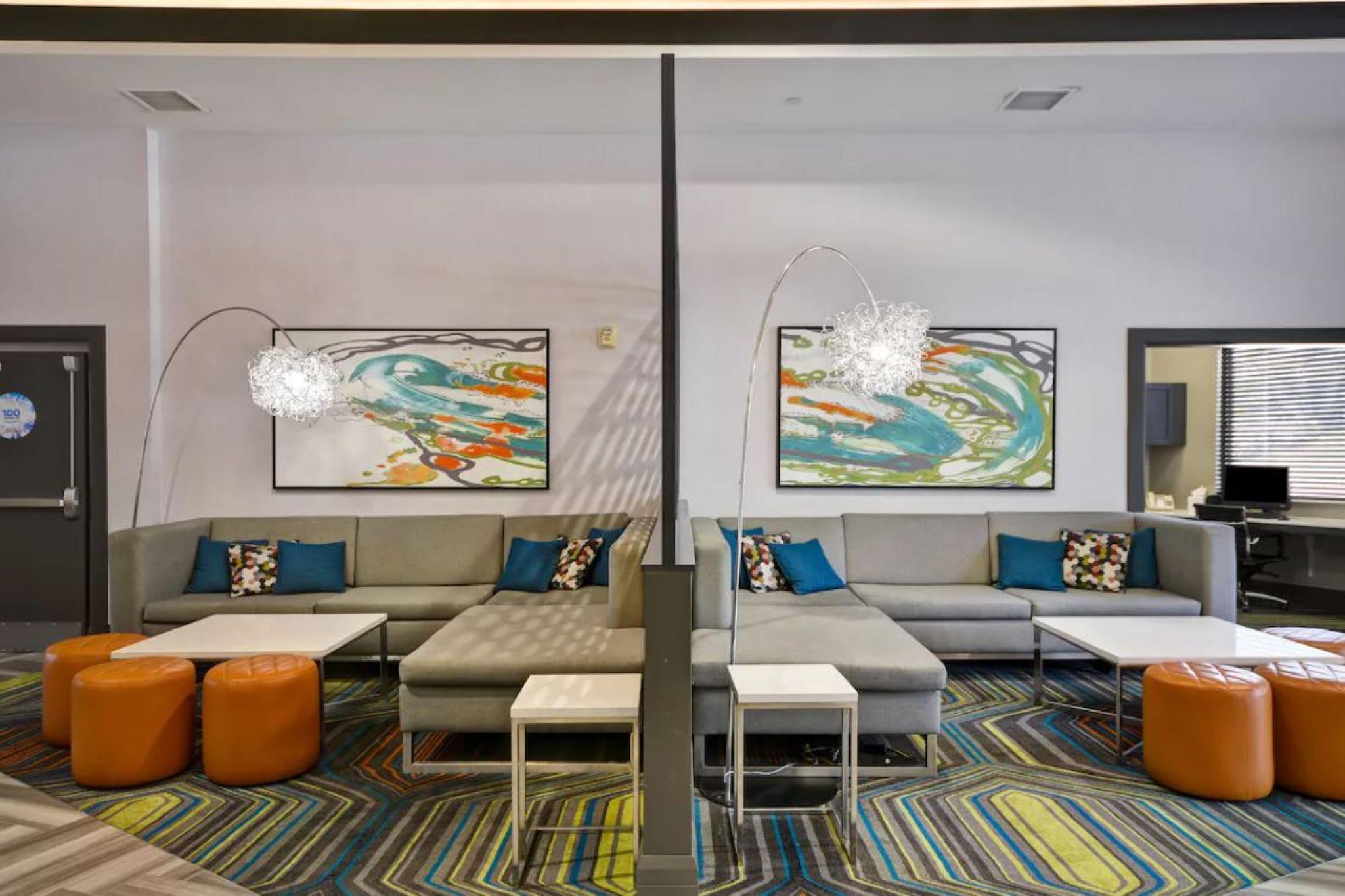 Vista Lobby Hampton Inn & Suites Los Angeles Burbank Airport