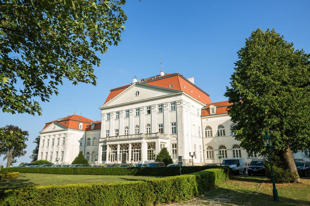 Variados (as) Austria Trend Hotel Schloss Wilhelminenberg