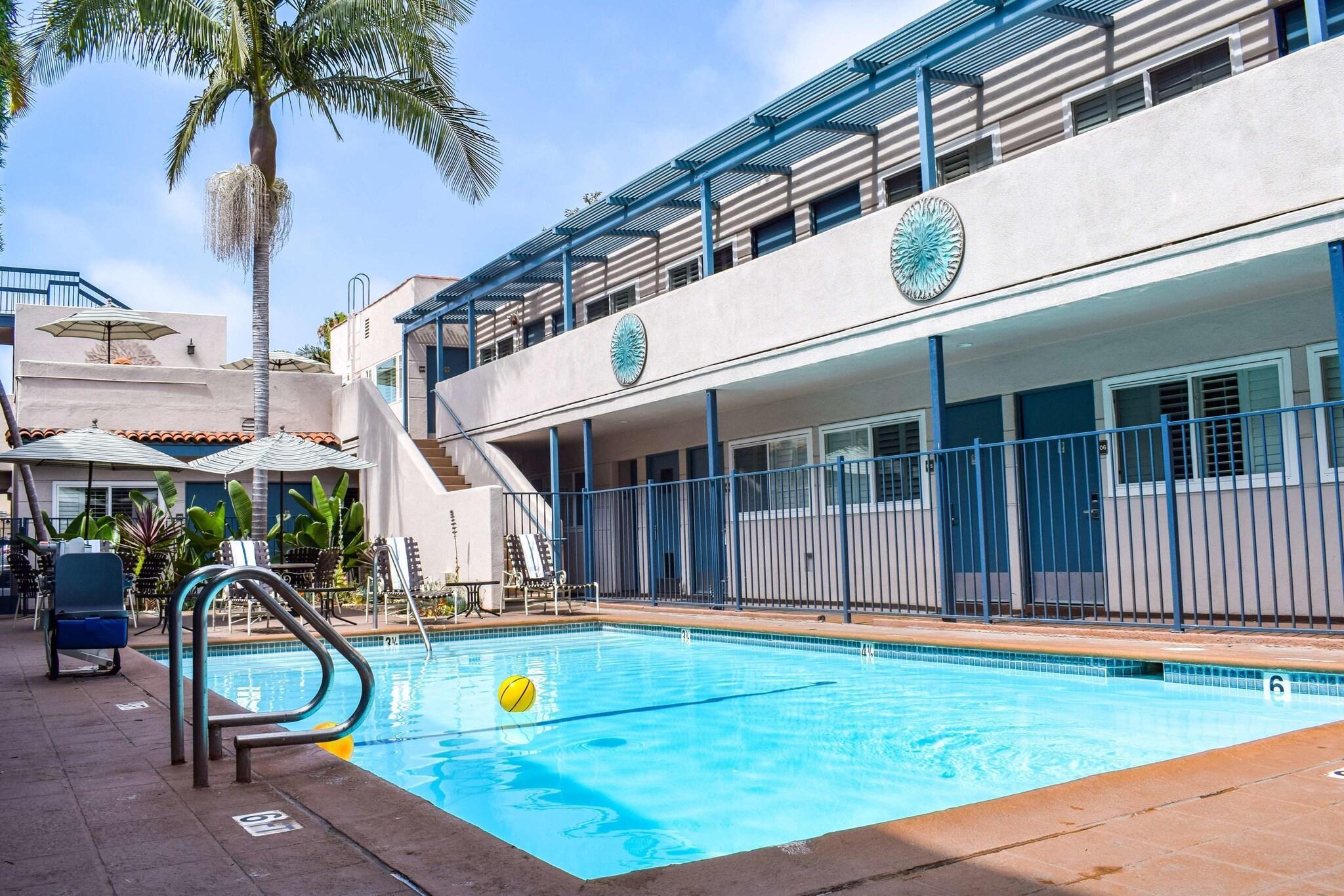 Varios Beachside Inn
