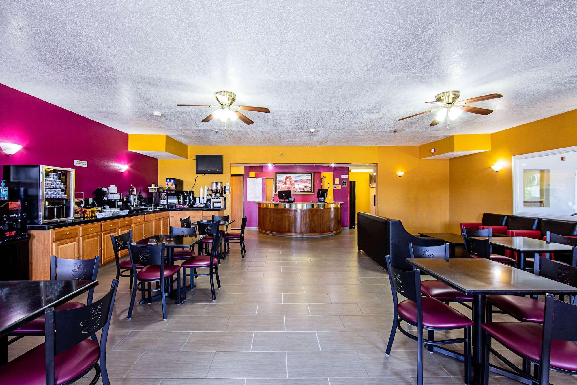 Restaurant Rodeway Inn & Suites
