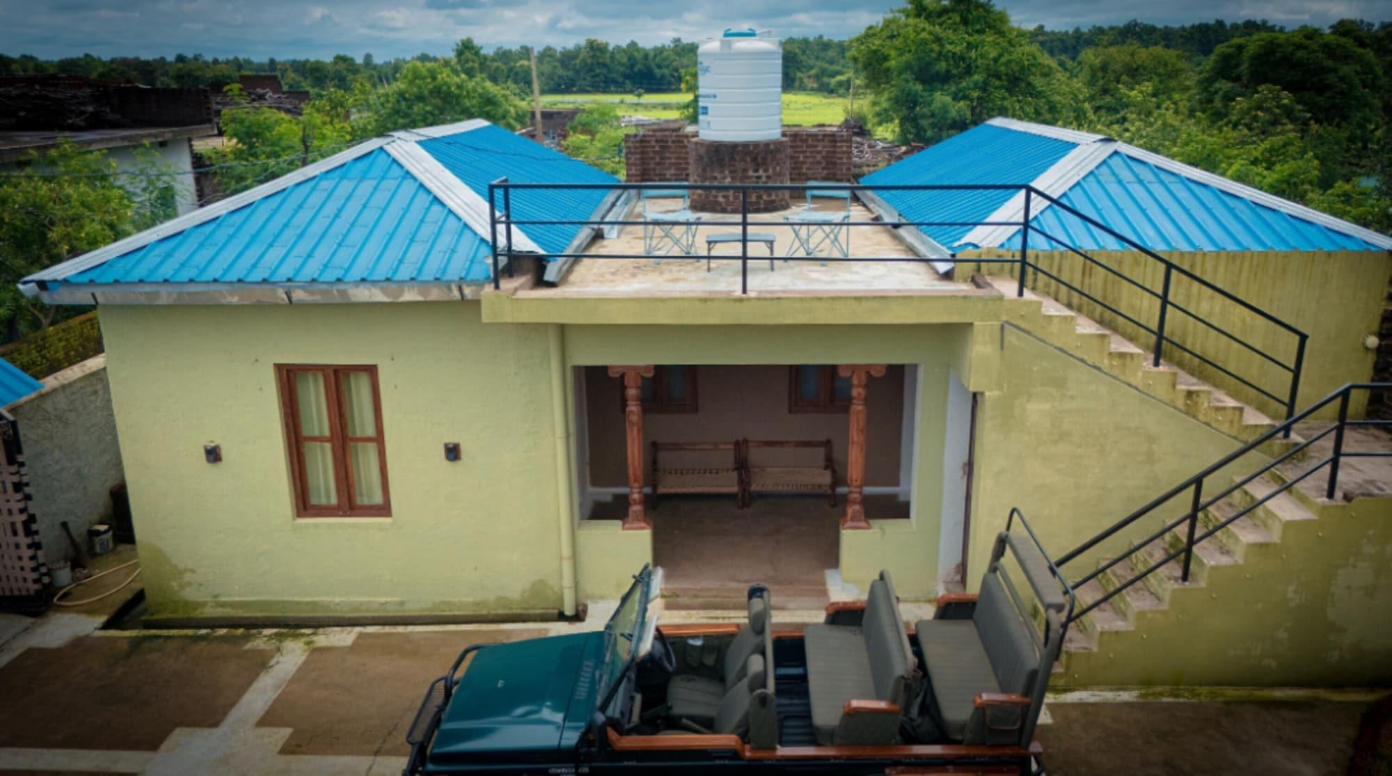 Vista Exterior Vindhyavan Mud House Panna