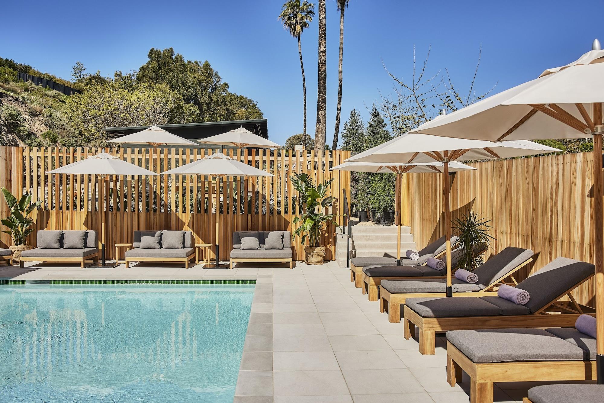 Varios Hotel June Malibu