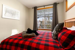 Alquiler Vacacional - GraniteCourt402: Prime Village North location w/ AC May-Sep. Walk to Everything!