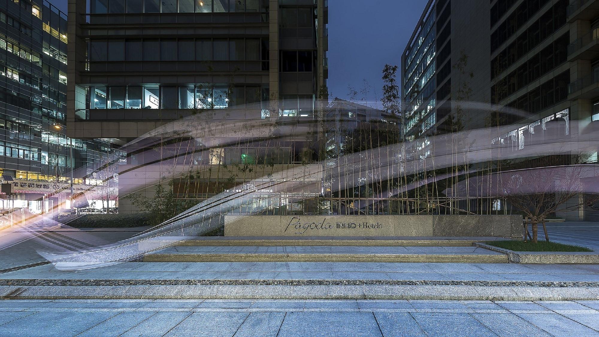 Vista Exterior Ssaw Pagoda Hotel Shanghai