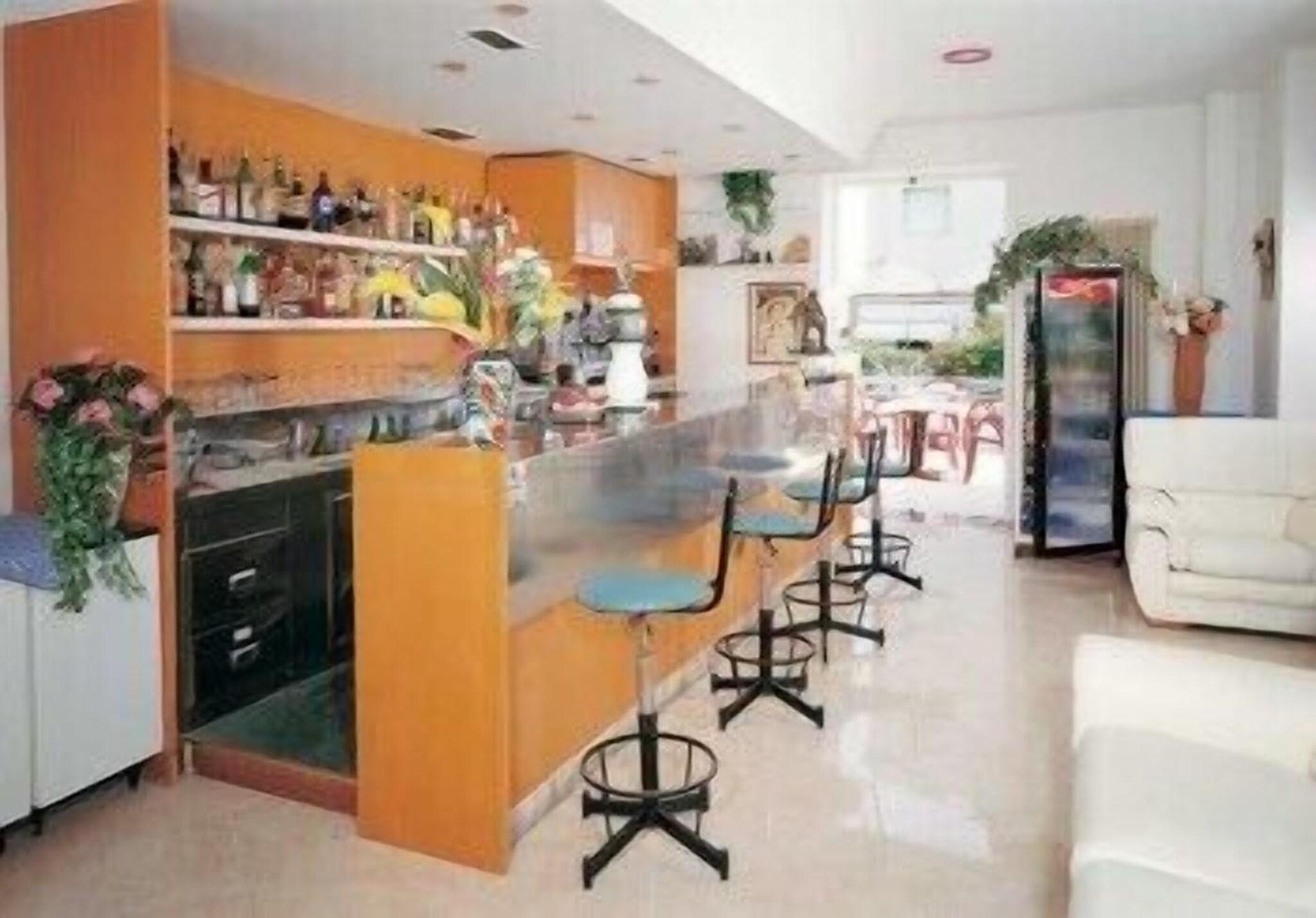 Bar/Salón Hotel Marylise