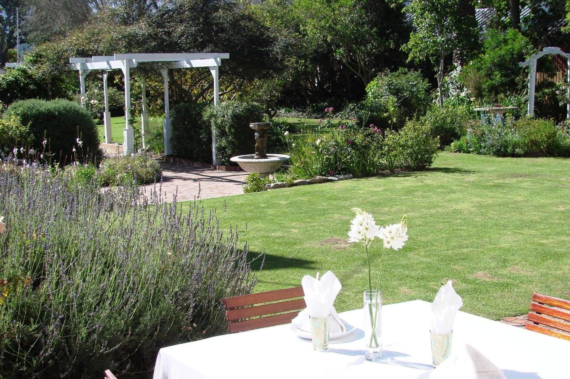 Vista Exterior Die Waenhuis Guest House