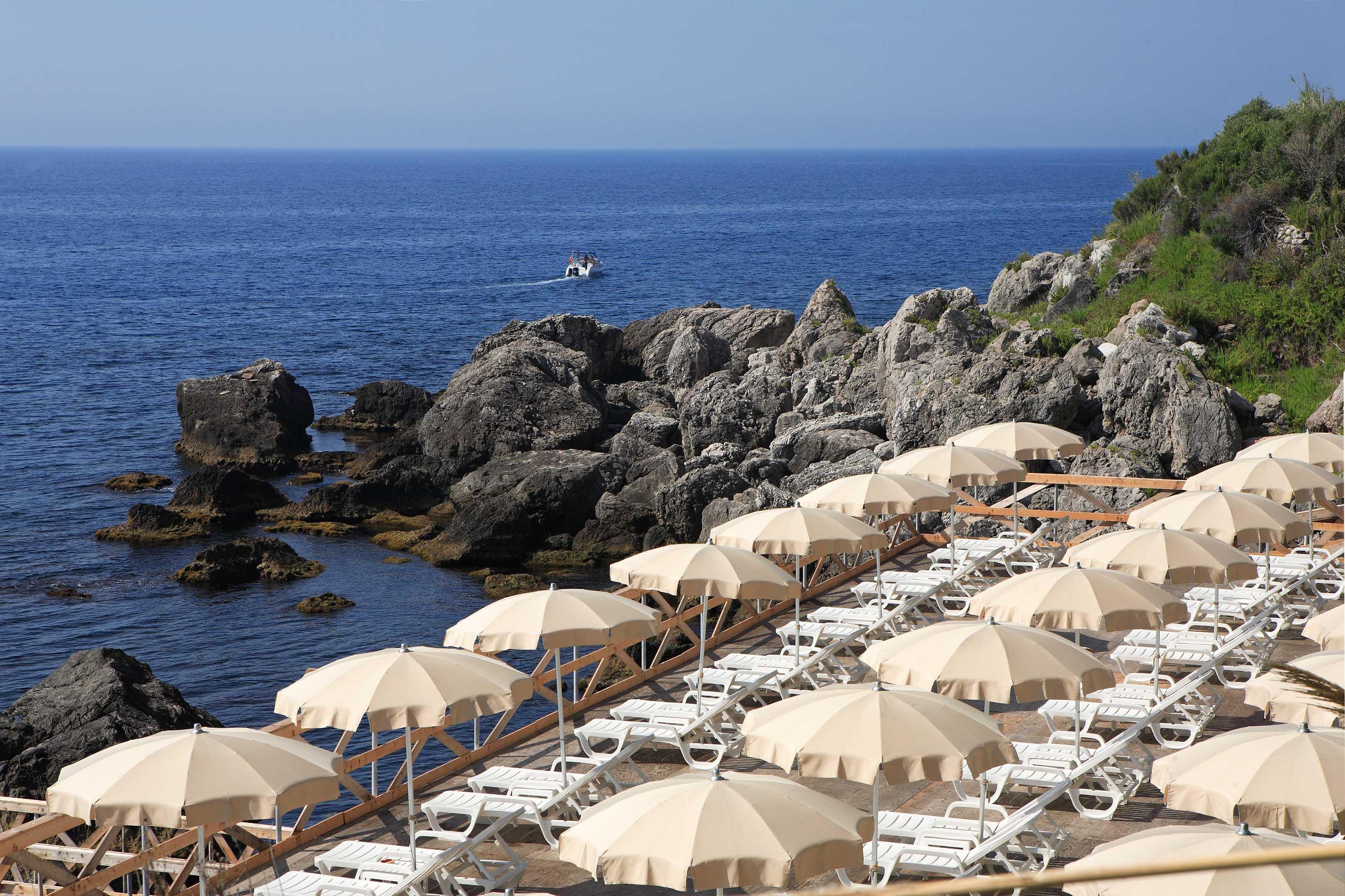 Playa Capo Dei Greci Taormina Coast Resort Hotel & SPA