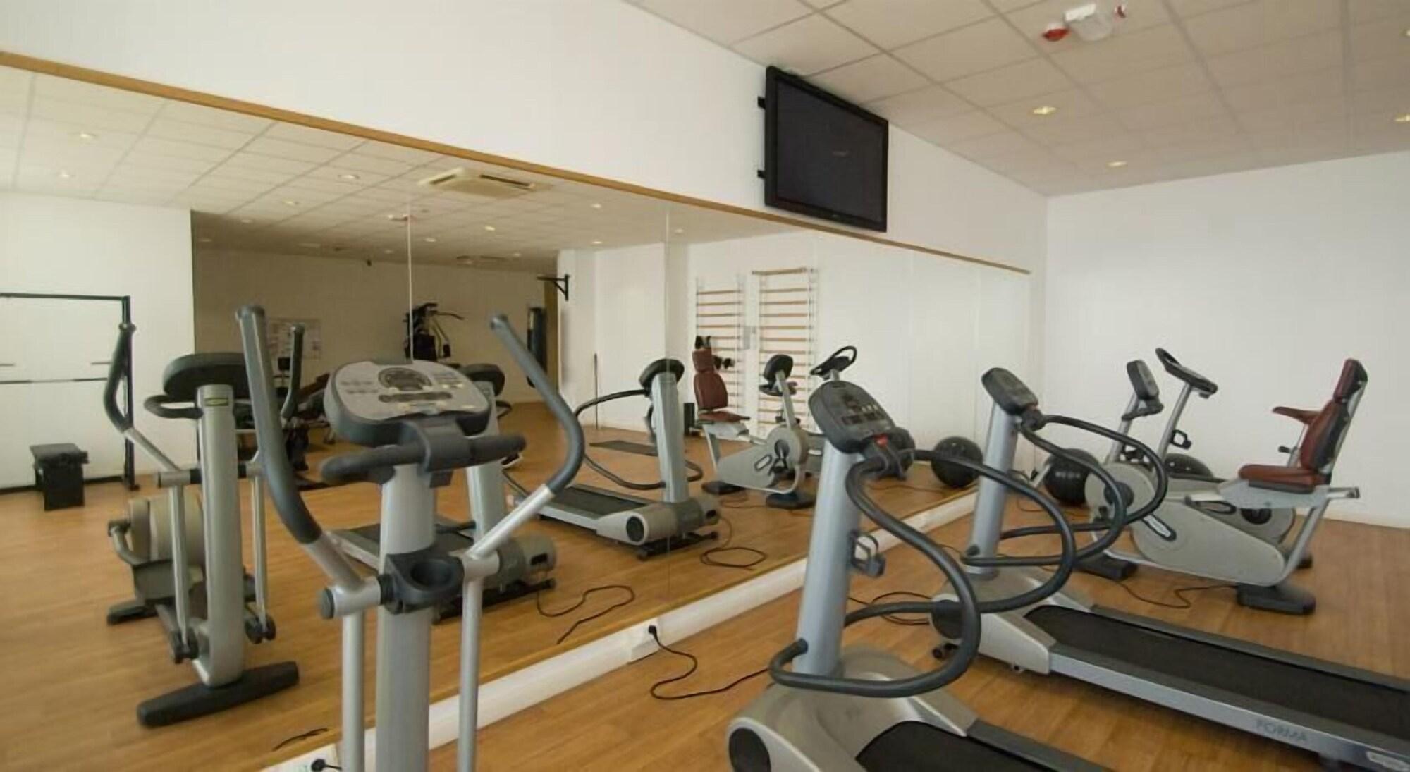 Gimnasio Hotel Cube