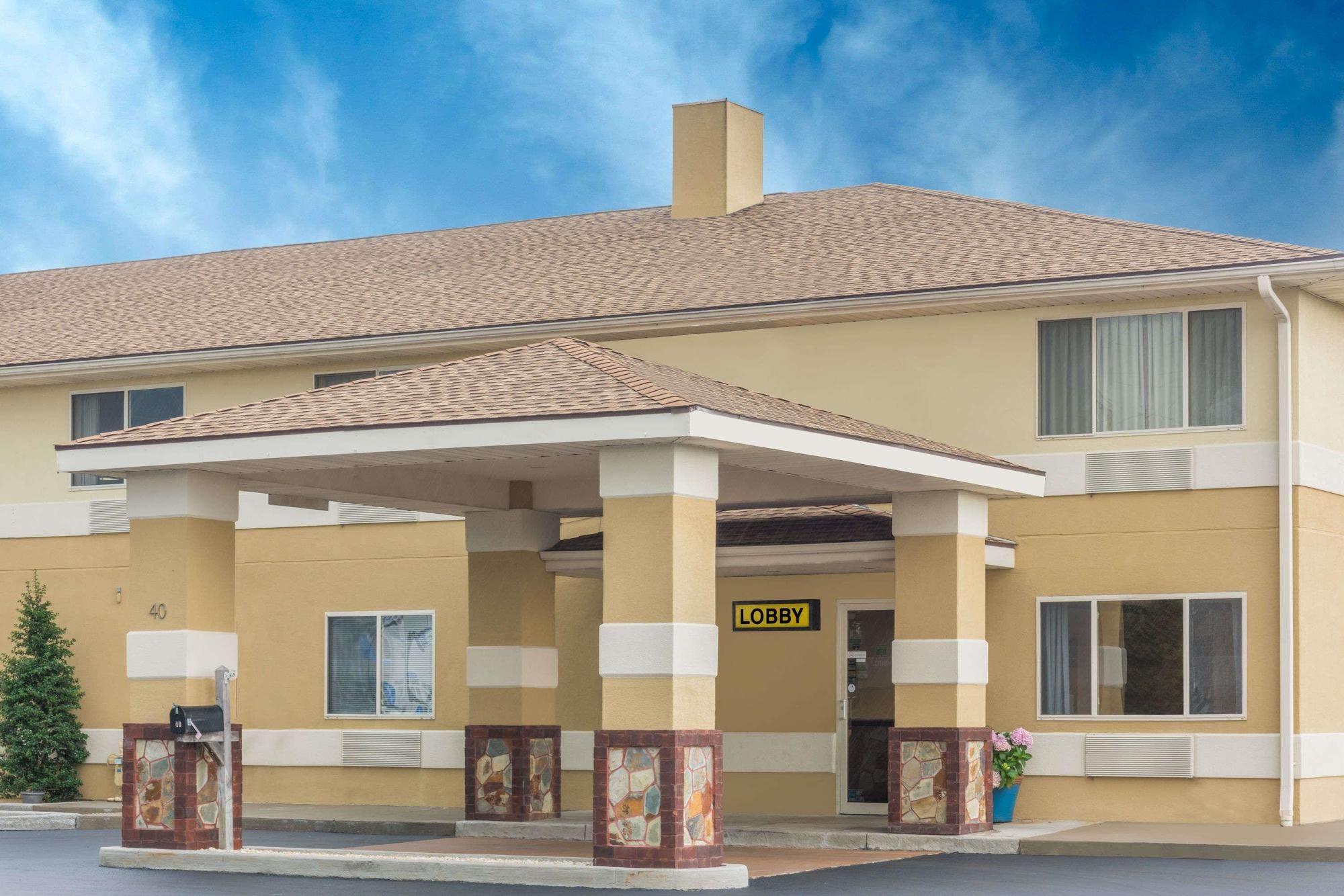 Vista Exterior Super 8 by Wyndham Hanover