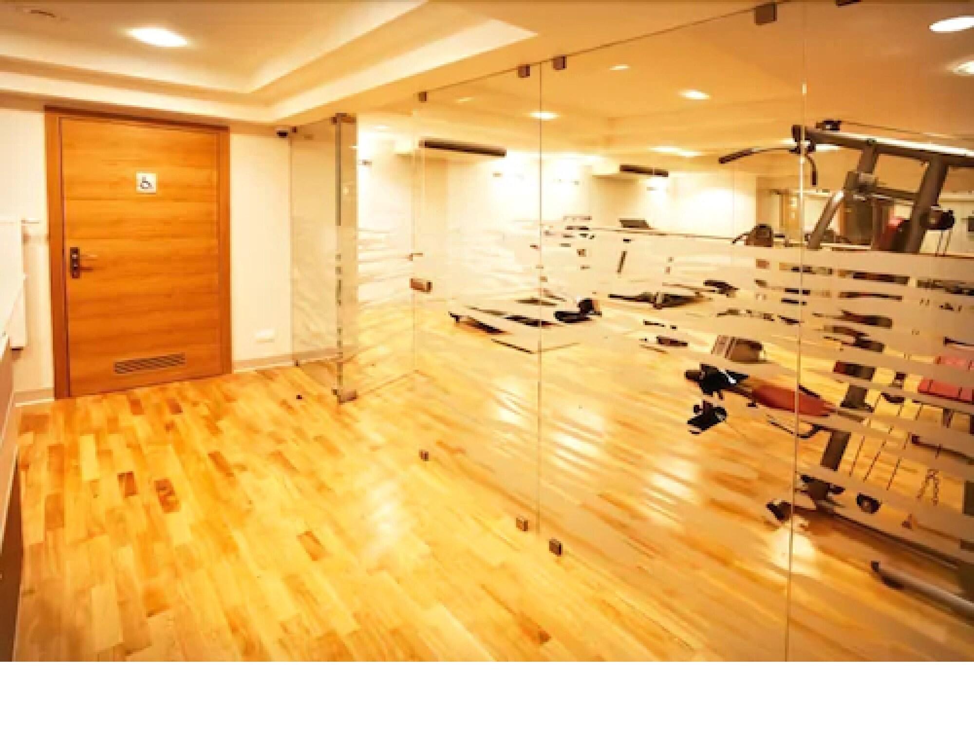 Gimnasio Apartinfo Waterlane Apartments