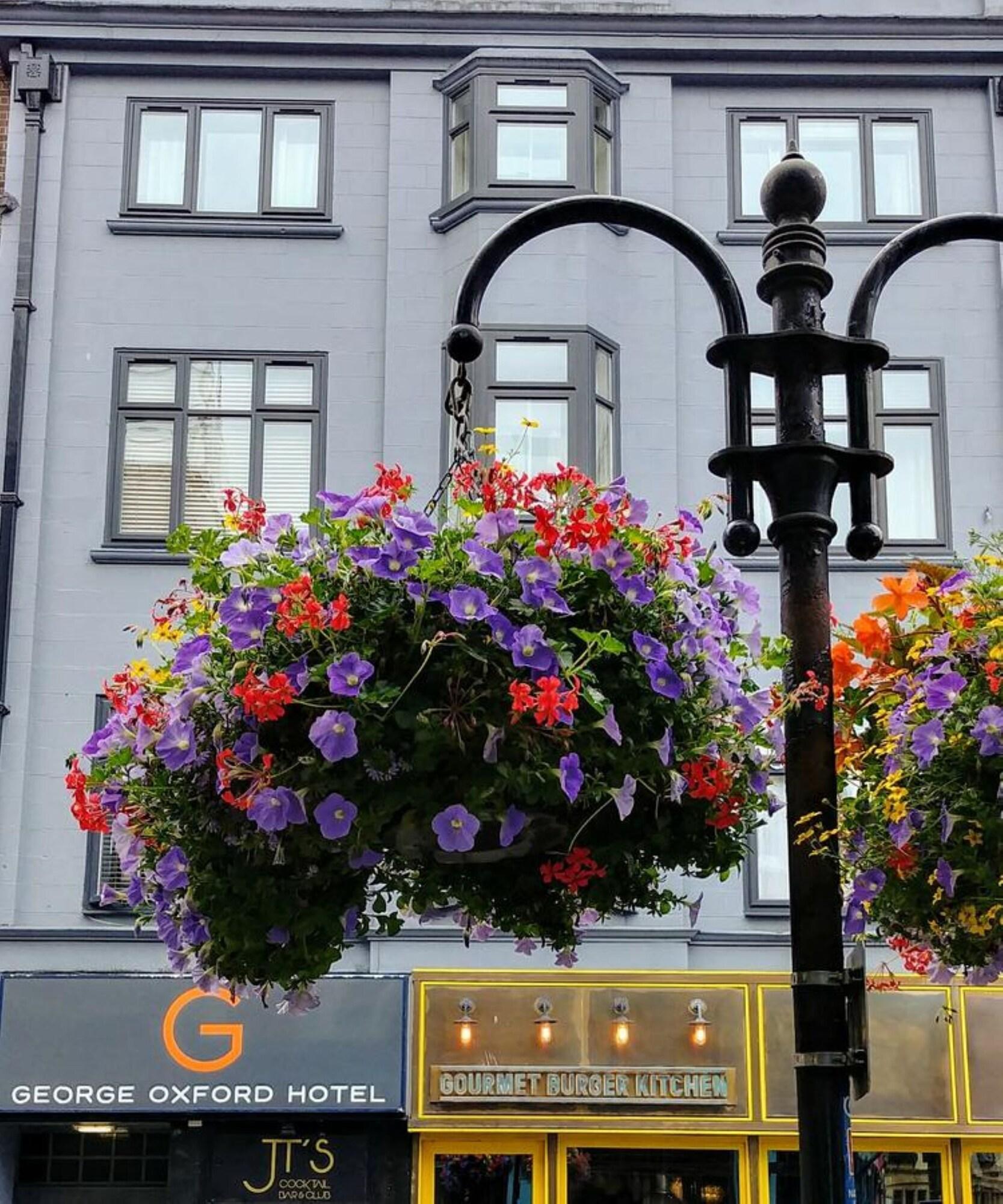 Vista Exterior George Oxford Hotel