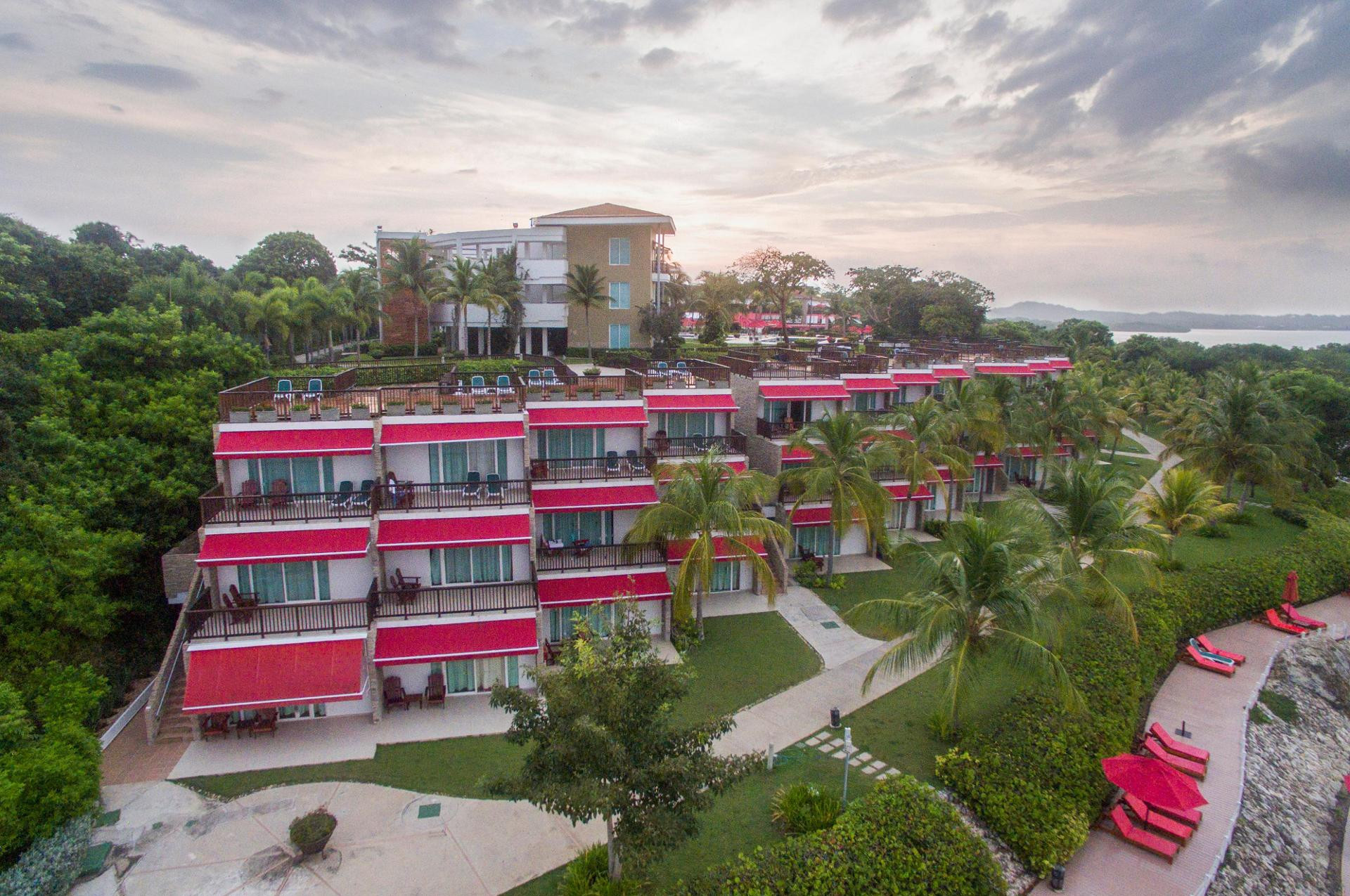 Vista Exterior Decameron Barú