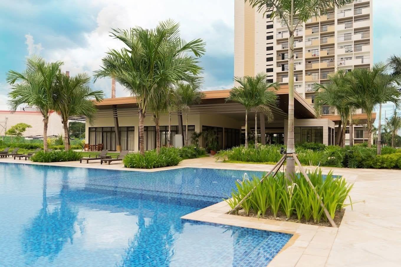 Vista Piscina Chelsea Tower 3