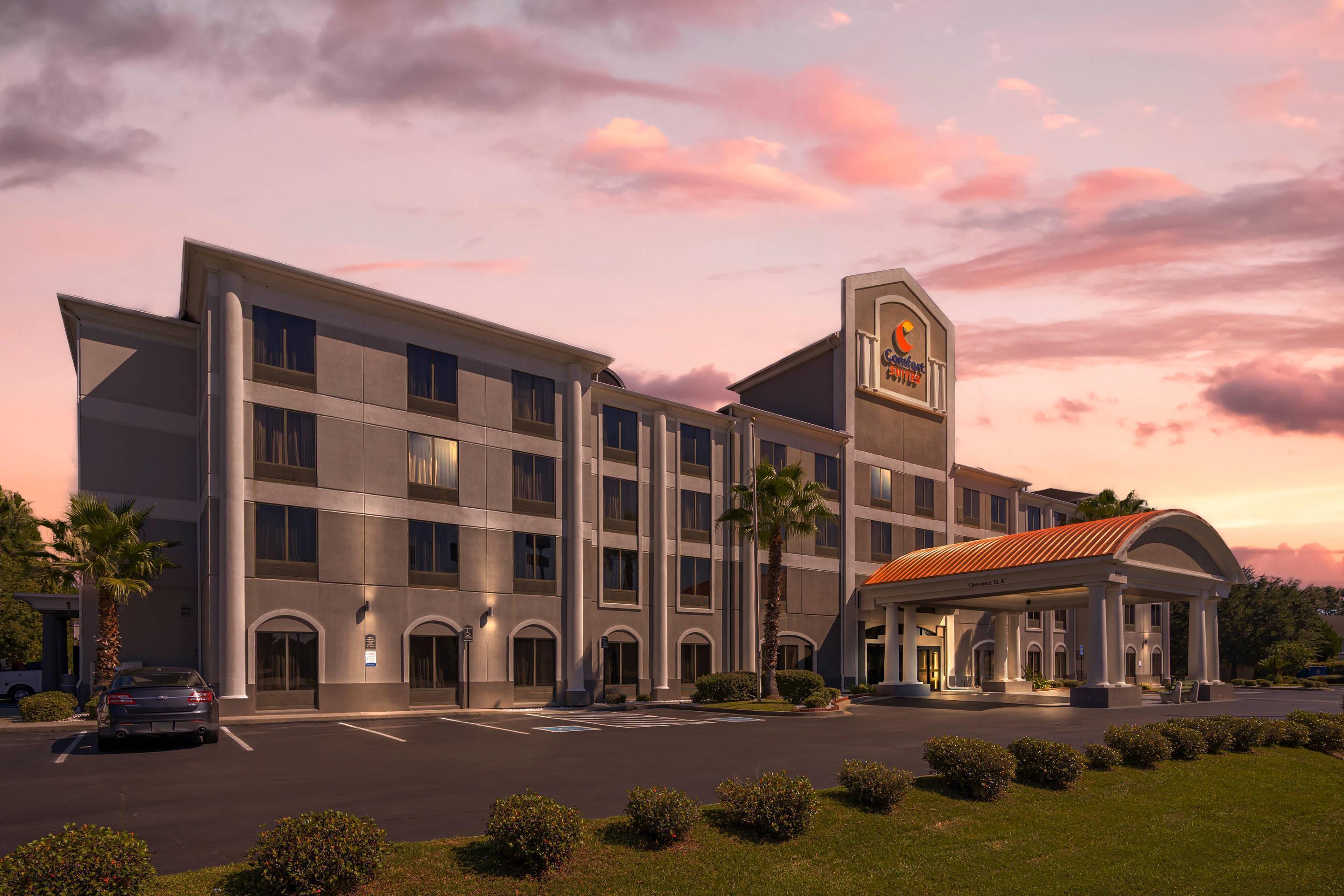 Vista Exterior Comfort Suites Savannah Gateway I-95