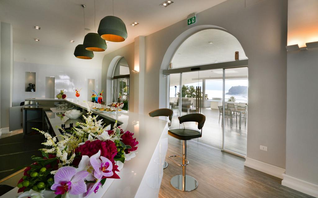 Bar/Salón Cala Moresca-Anima Mediterranea