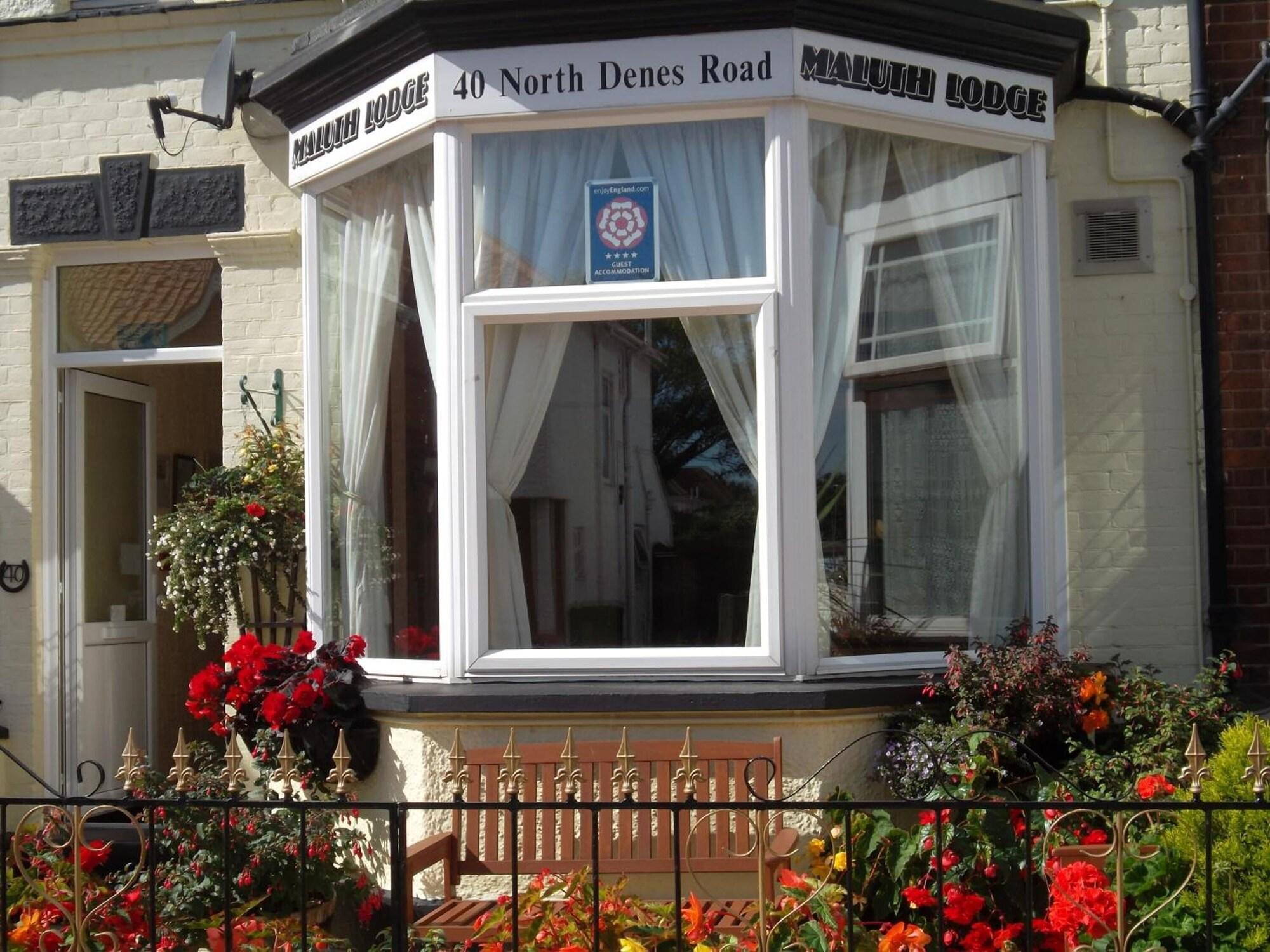 Vista Exterior Maluth Lodge