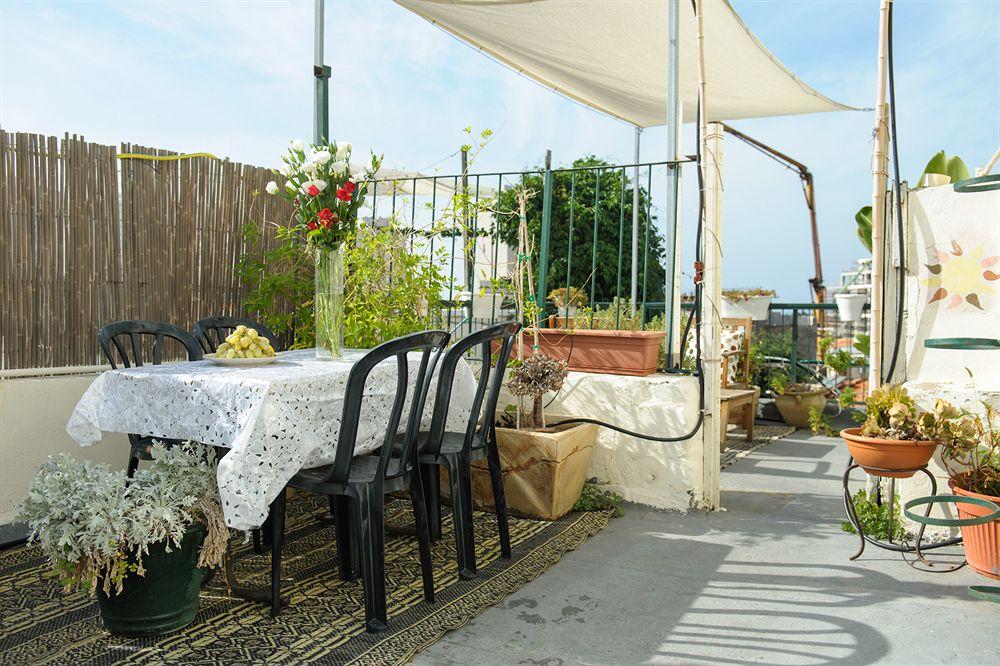 Restaurant Villa Vilina Oasis in Neve Tzedek
