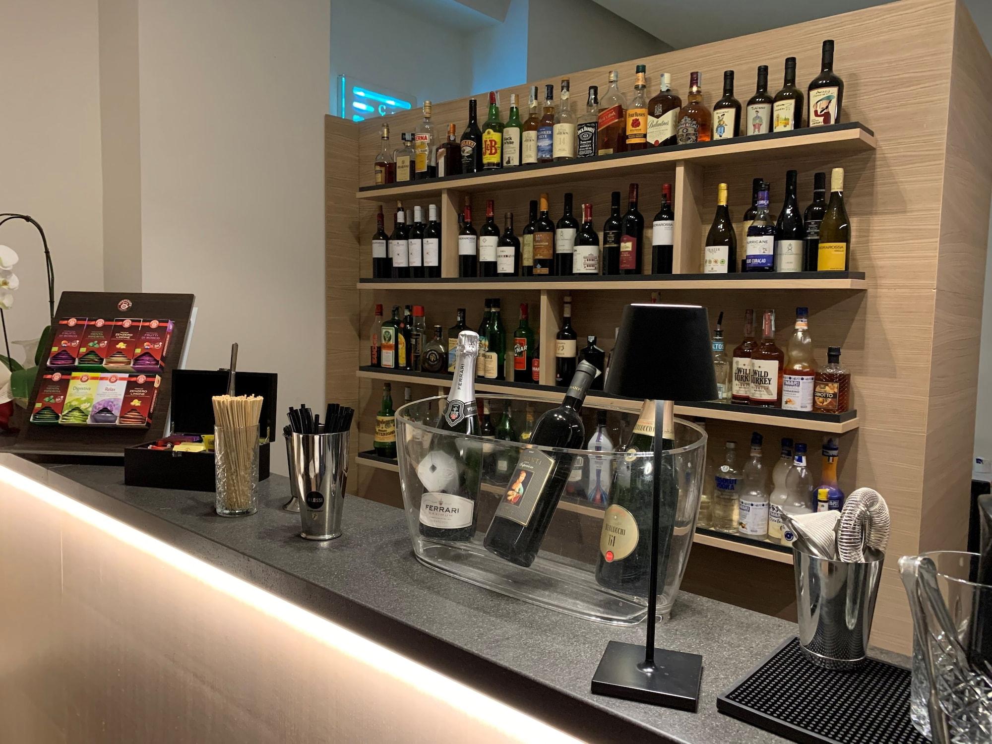 Bar/Salón Hotel Politeama