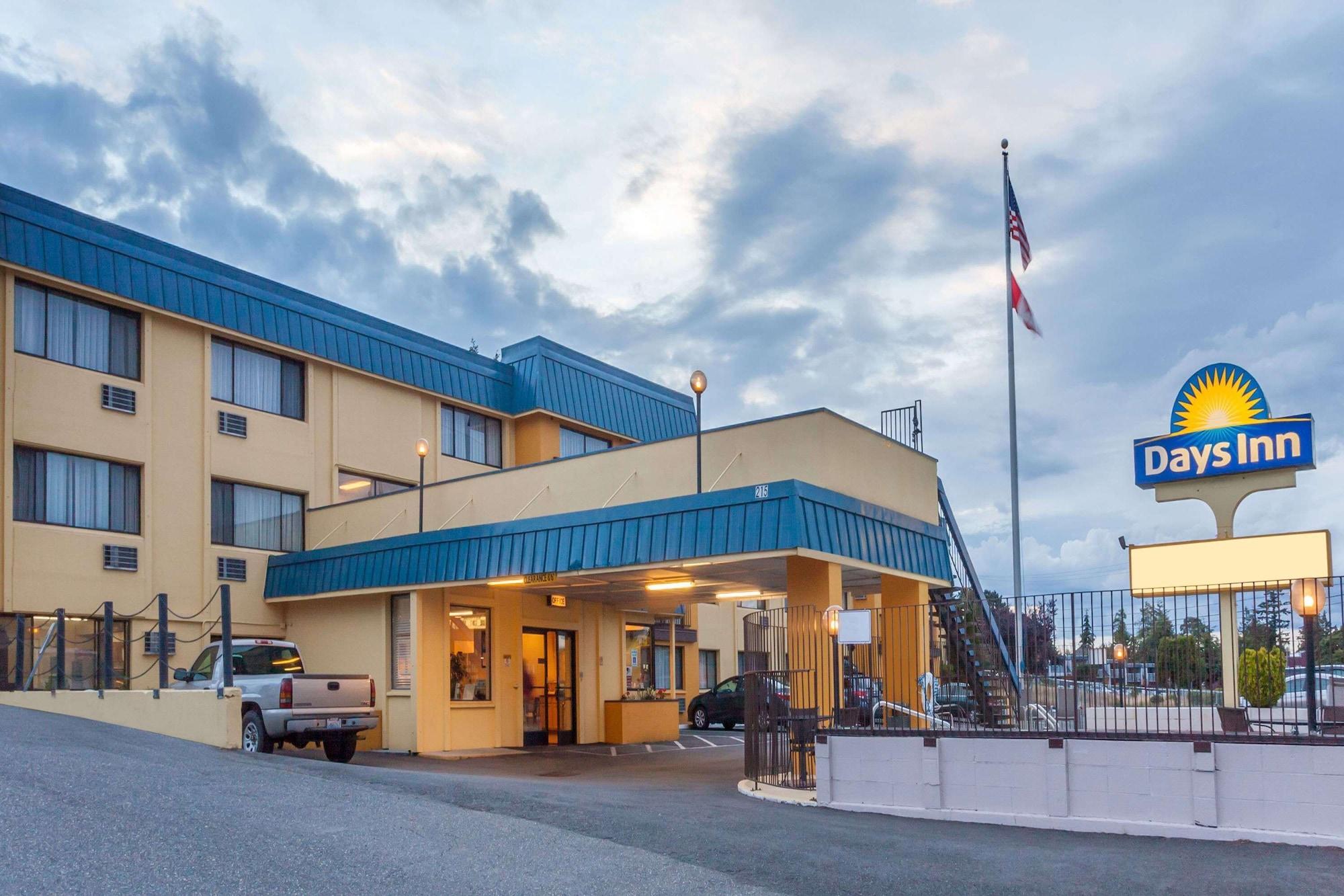 Vista Exterior Days Inn by Wyndham Bellingham