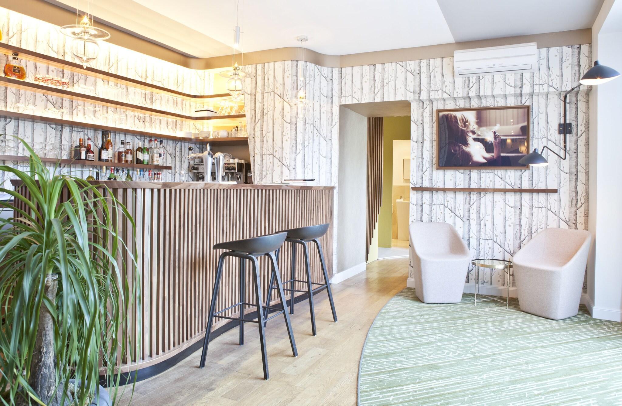 Bar/Salón Hotel Angoulême Le Saint Gelais