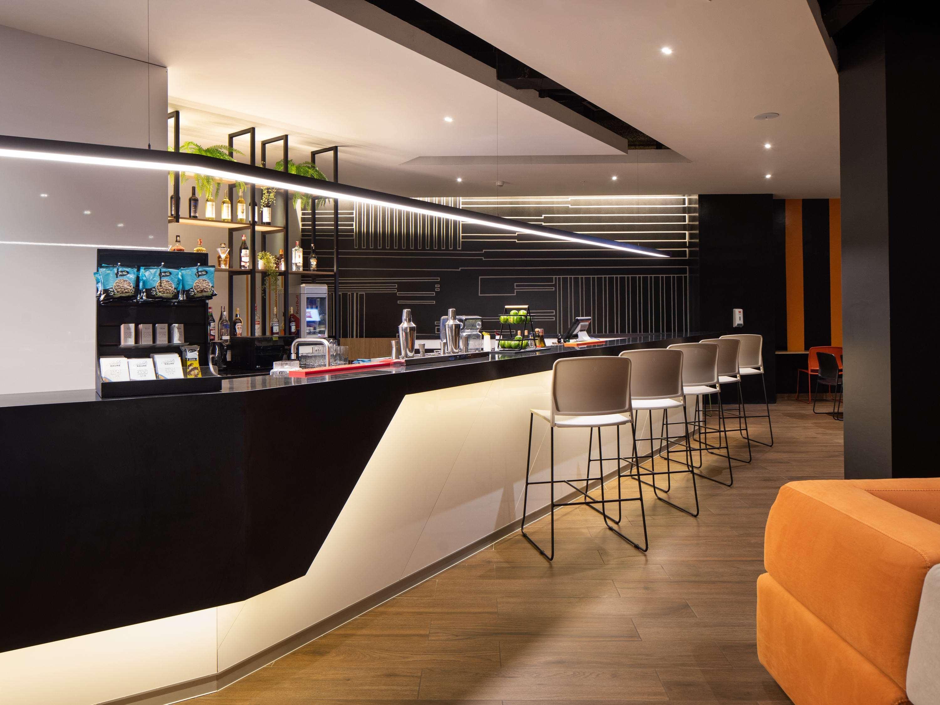 Bar/Salón Ibis Santa Cruz DE LA Sierra