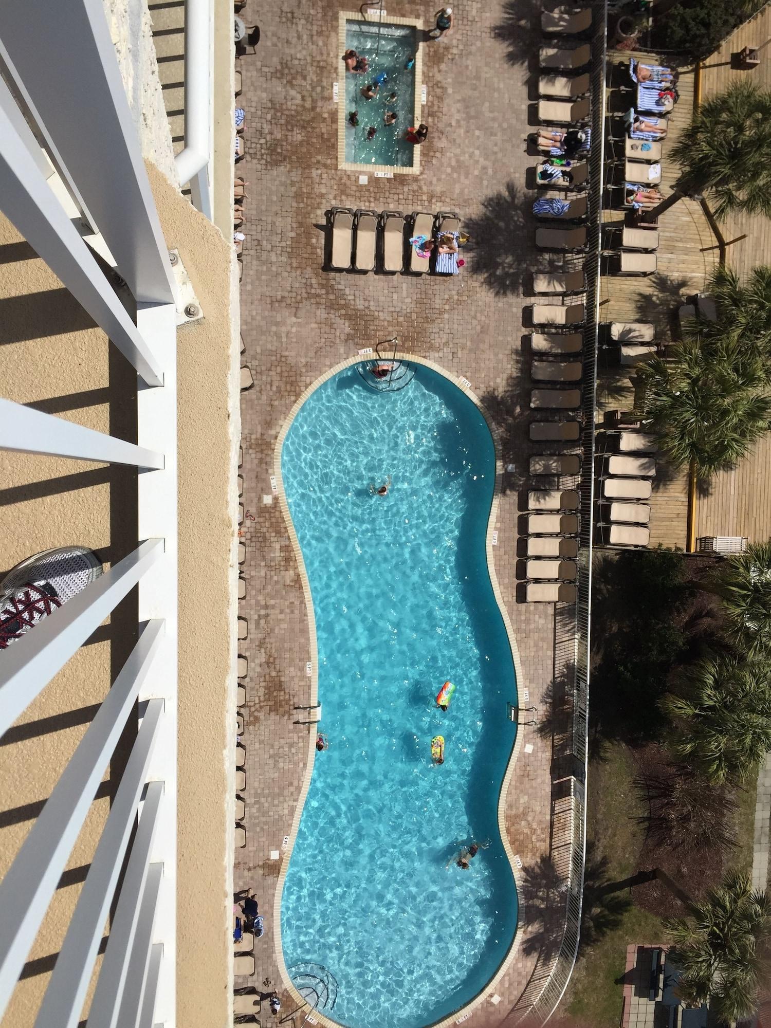 Varios Shore Crest Oceanfront 2 Bdrm 102