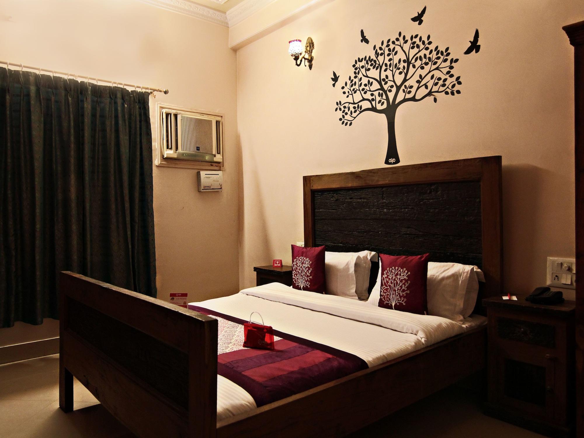 Varios OYO 1656 Hotel Mandela House
