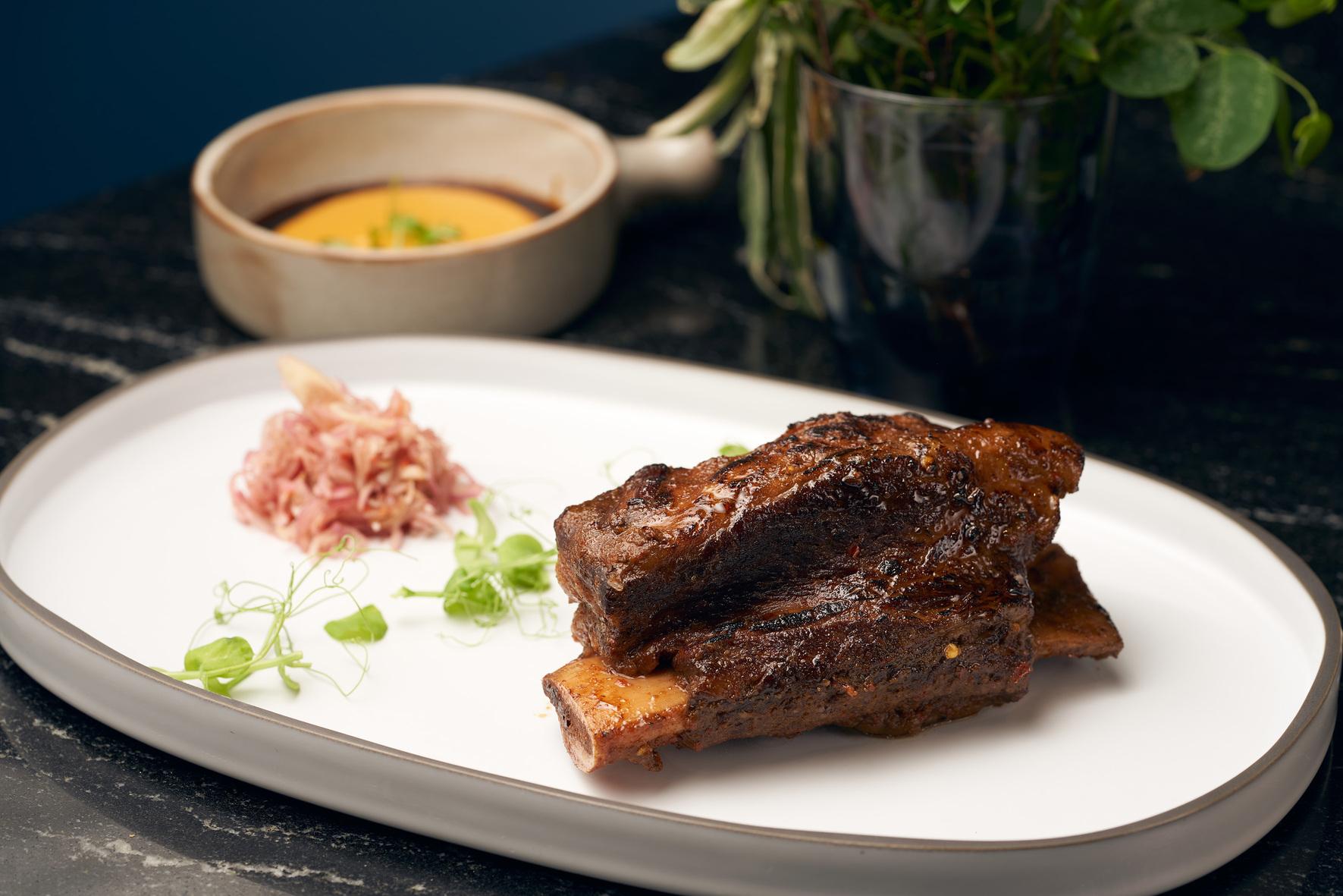 Restaurant The Clan Hotel Singapore by Far East Hospitality