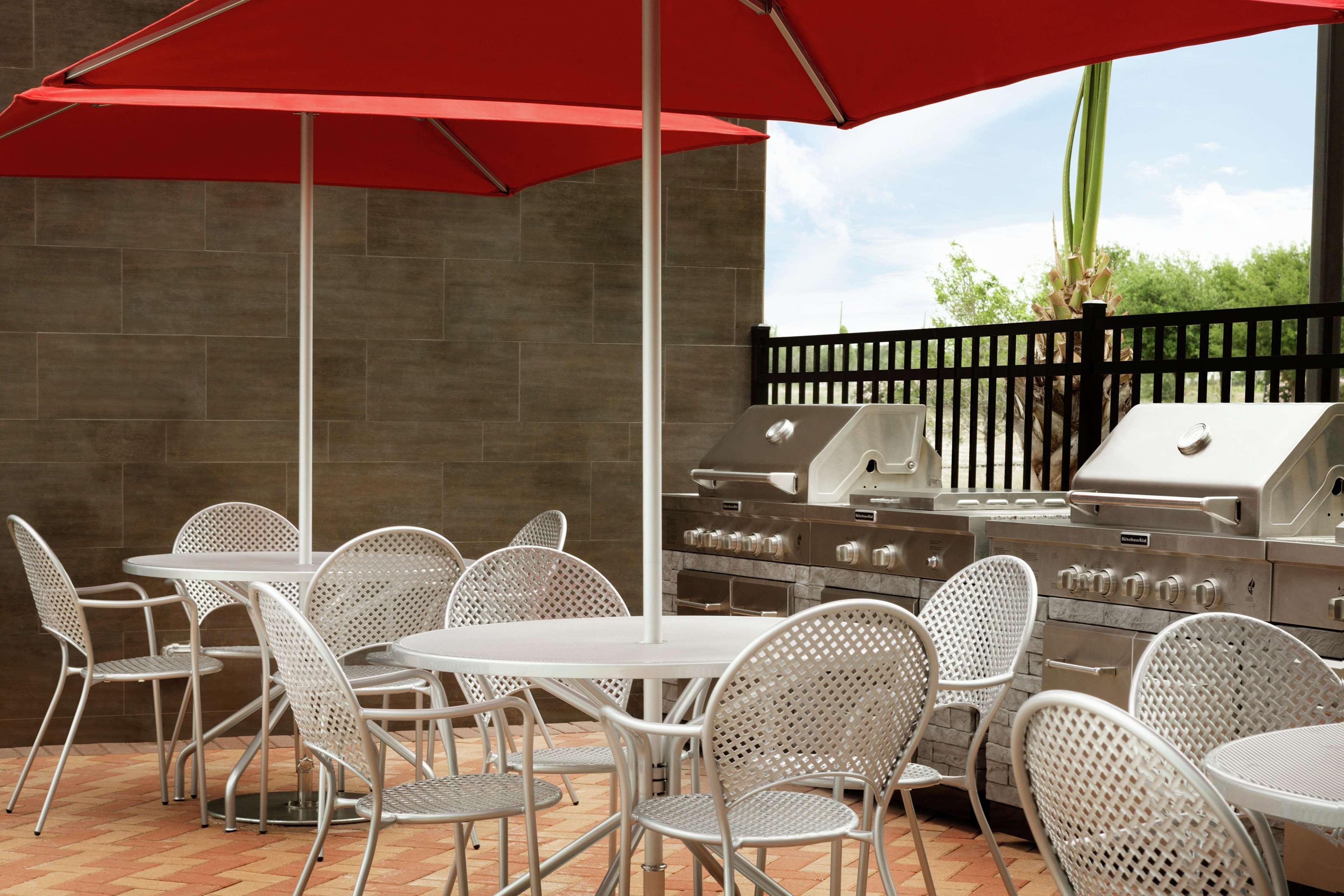 Restaurant Home2 Suites by Hilton McAllen