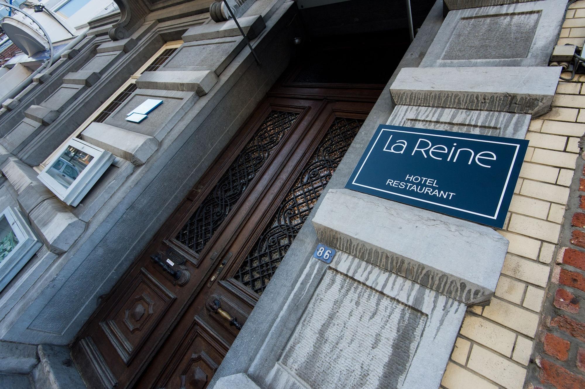 Vista Exterior Hotel La Reine