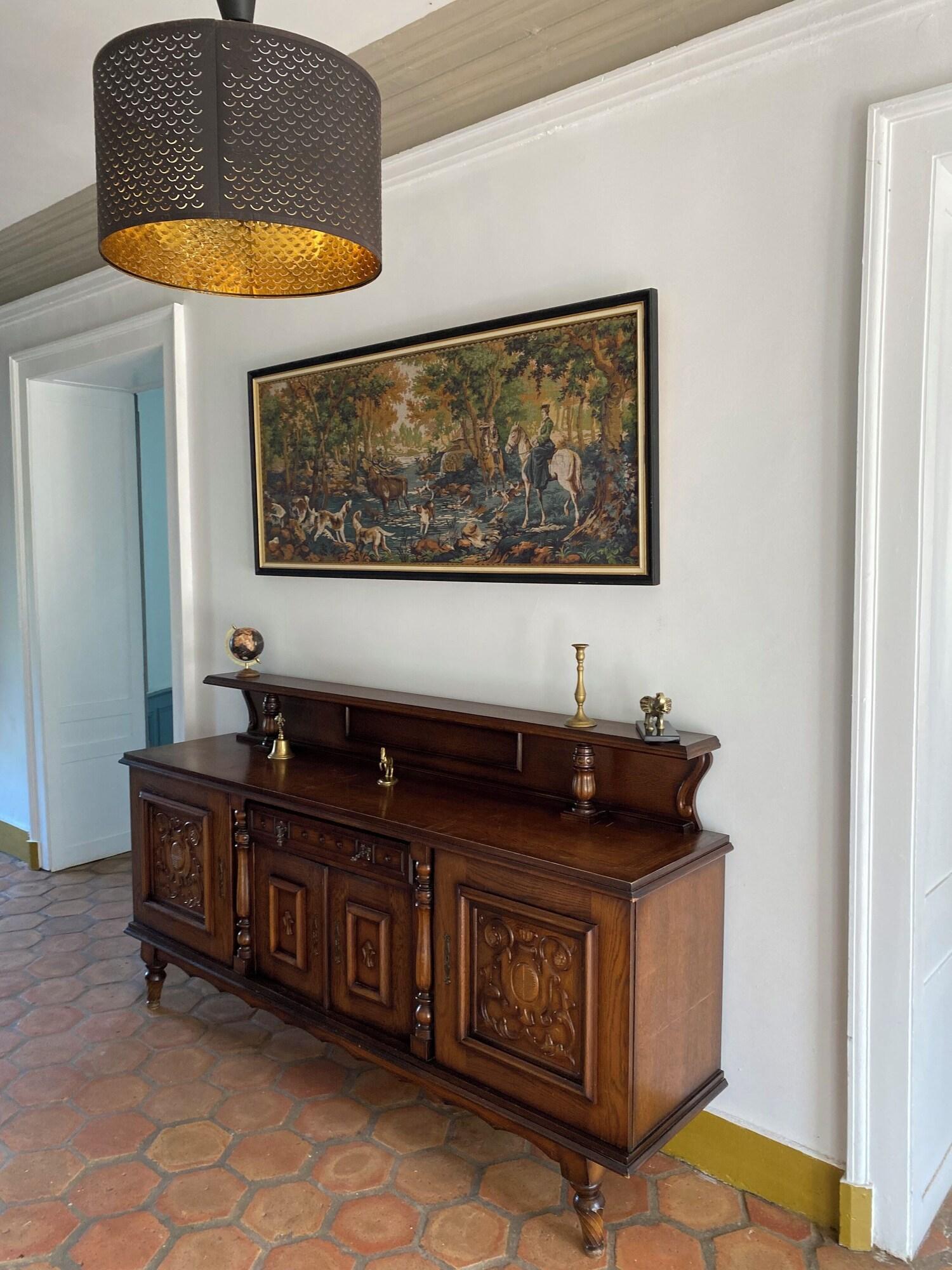 Vista Lobby Petit château