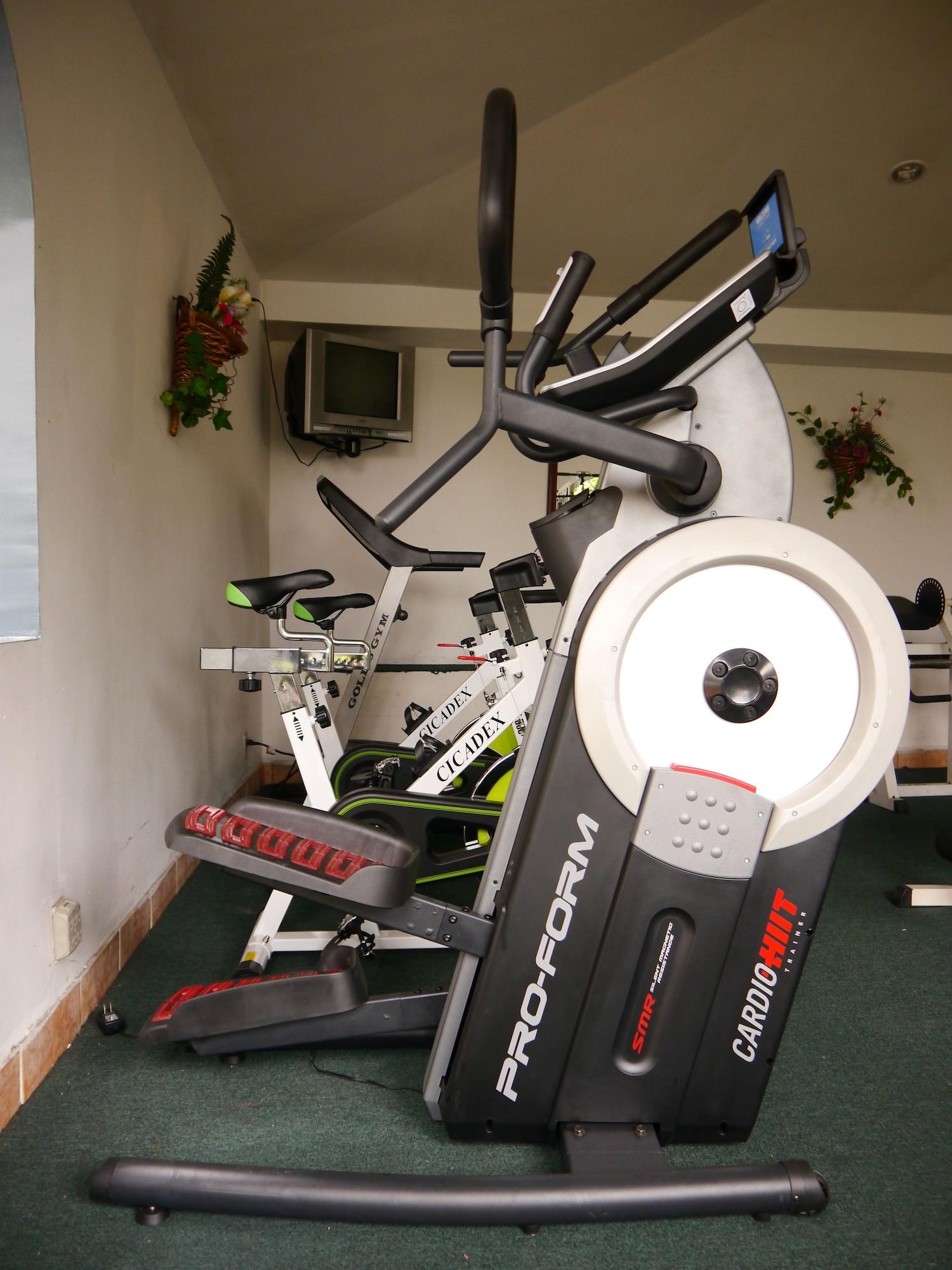 Gimnasio Santo Tomas Hotel