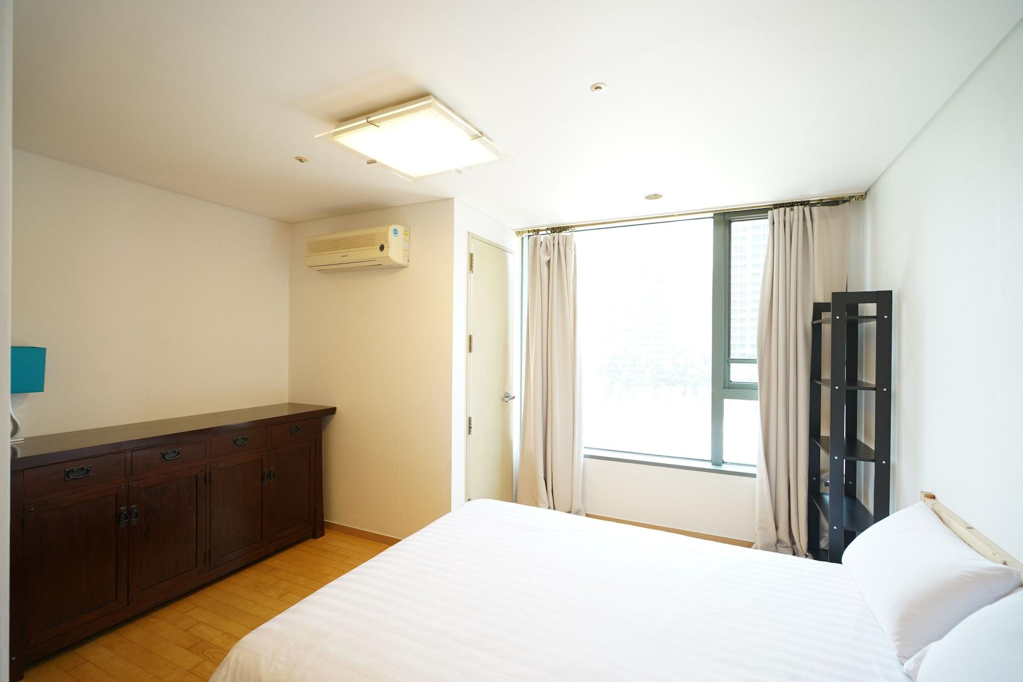 Habitación Jamsil Stn & Galleria Palace Apt B