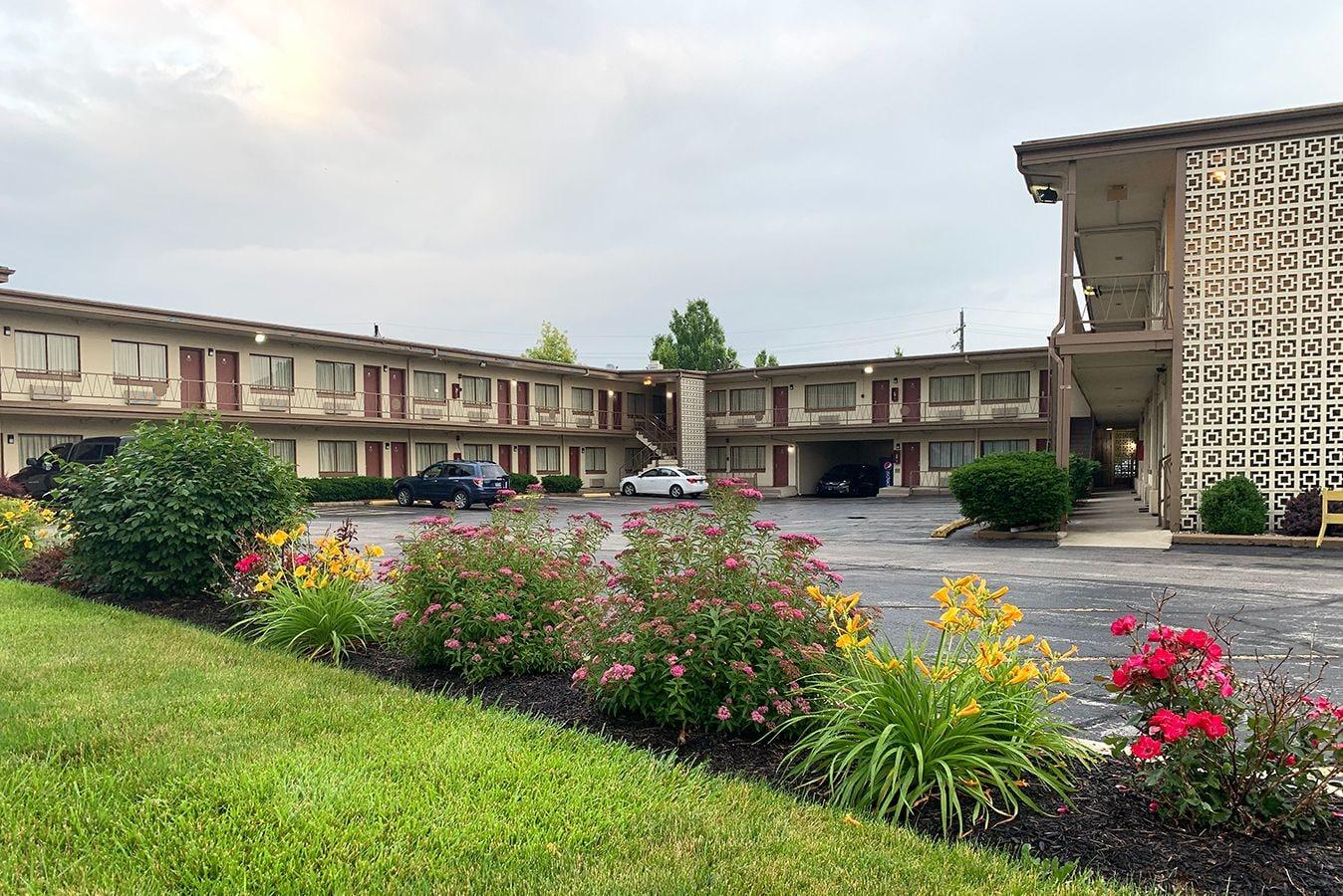 Varios Campus Inn