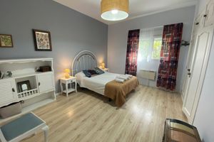 Alquiler Vacacional - Apartment in a house with garden of more than 200 years old.